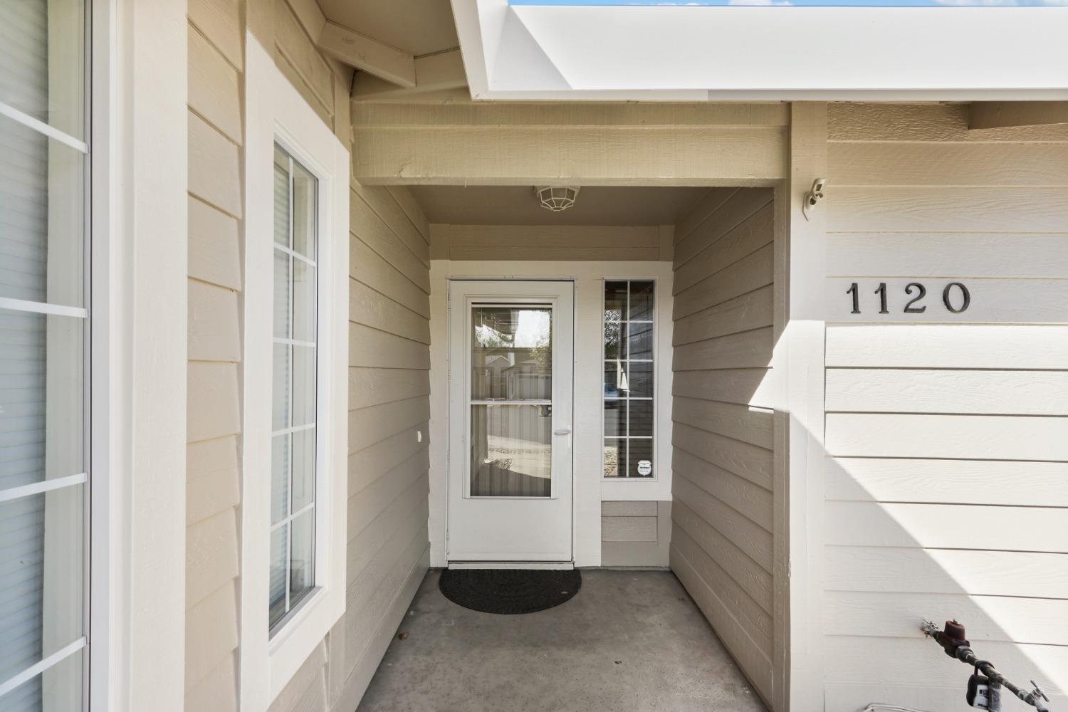 Detail Gallery Image 2 of 62 For 1120 Cresthaven Dr, Roseville,  CA 95678 - 3 Beds | 2 Baths