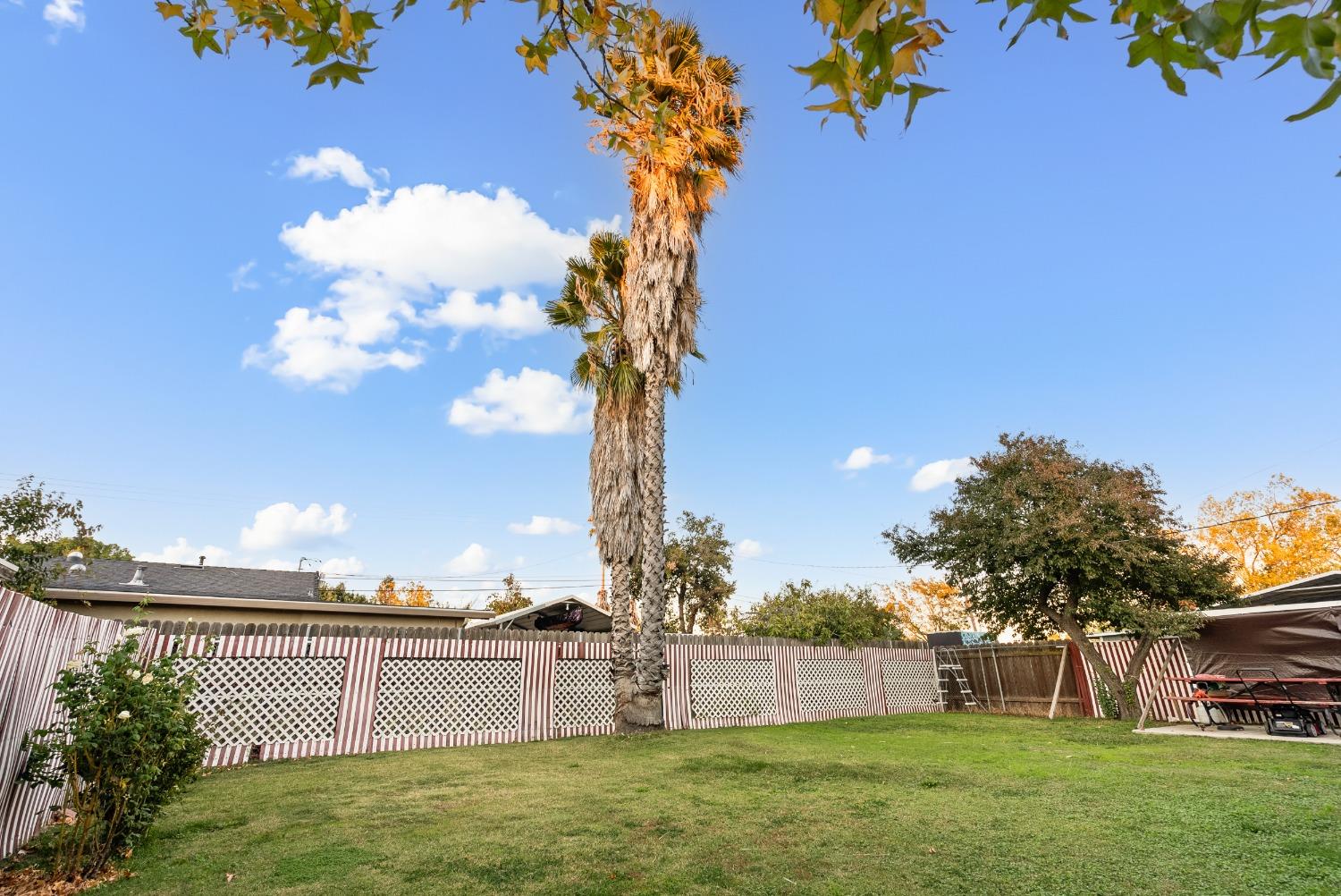 Detail Gallery Image 36 of 42 For 2711 52nd Ave, Sacramento,  CA 95822 - 3 Beds | 2 Baths