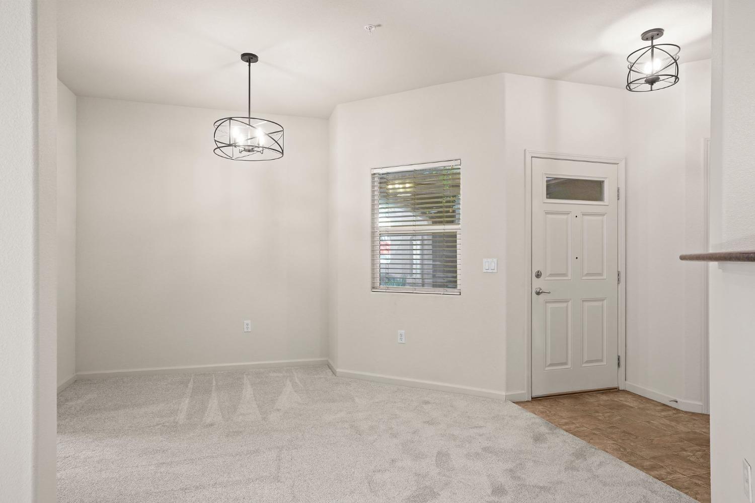 Detail Gallery Image 11 of 39 For 1900 Danbrook Dr #1117,  Sacramento,  CA 95835 - 2 Beds | 2 Baths