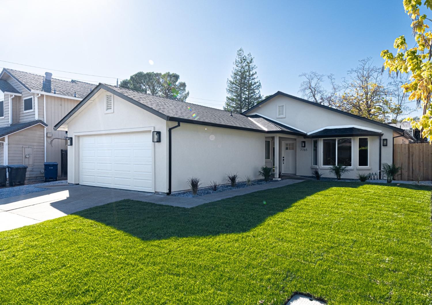 Detail Gallery Image 1 of 40 For 7765 Locher Way, Citrus Heights,  CA 95610 - 3 Beds | 2 Baths