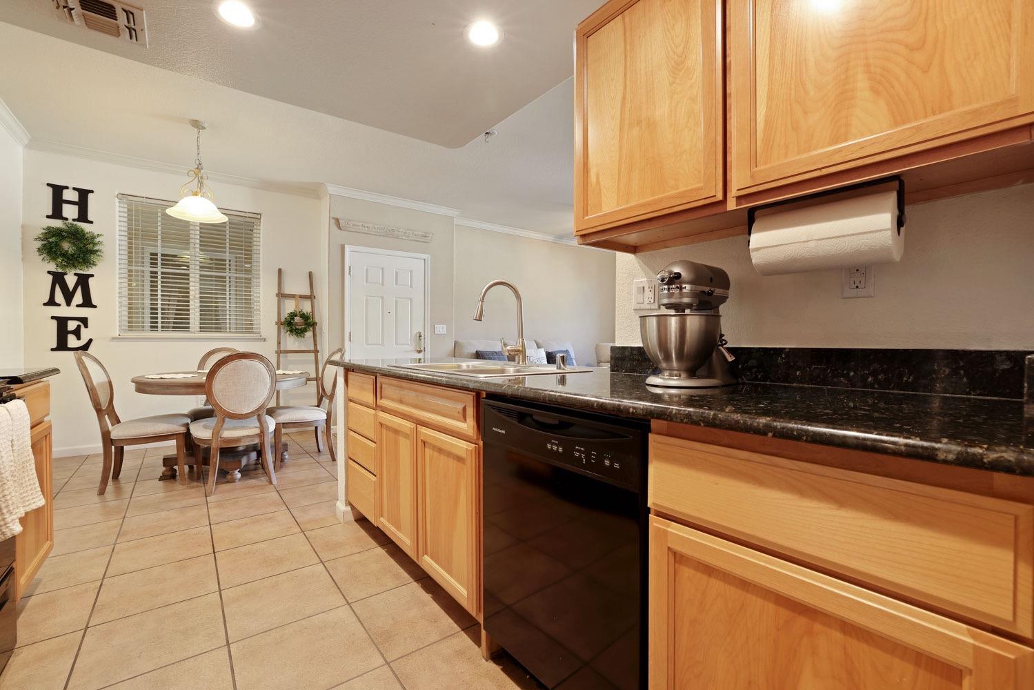 Detail Gallery Image 18 of 51 For 1360 Shady Ln #1015,  Turlock,  CA 95382 - 2 Beds | 2 Baths