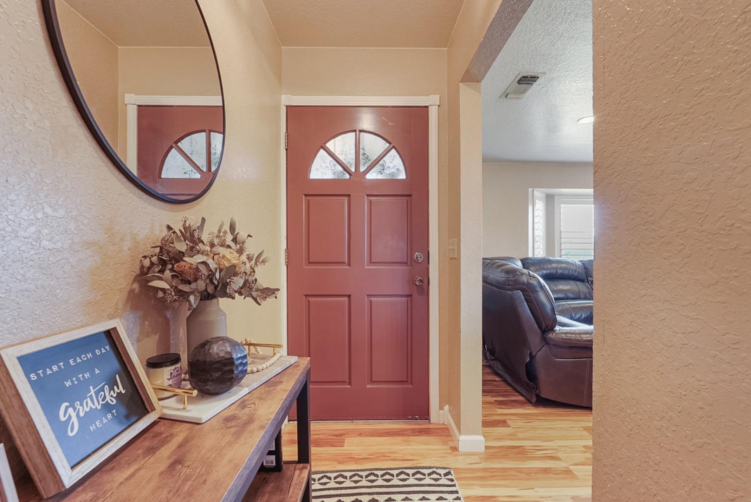 Detail Gallery Image 5 of 34 For 8077 Winfield Dr, Hilmar,  CA 95324 - 3 Beds | 2 Baths