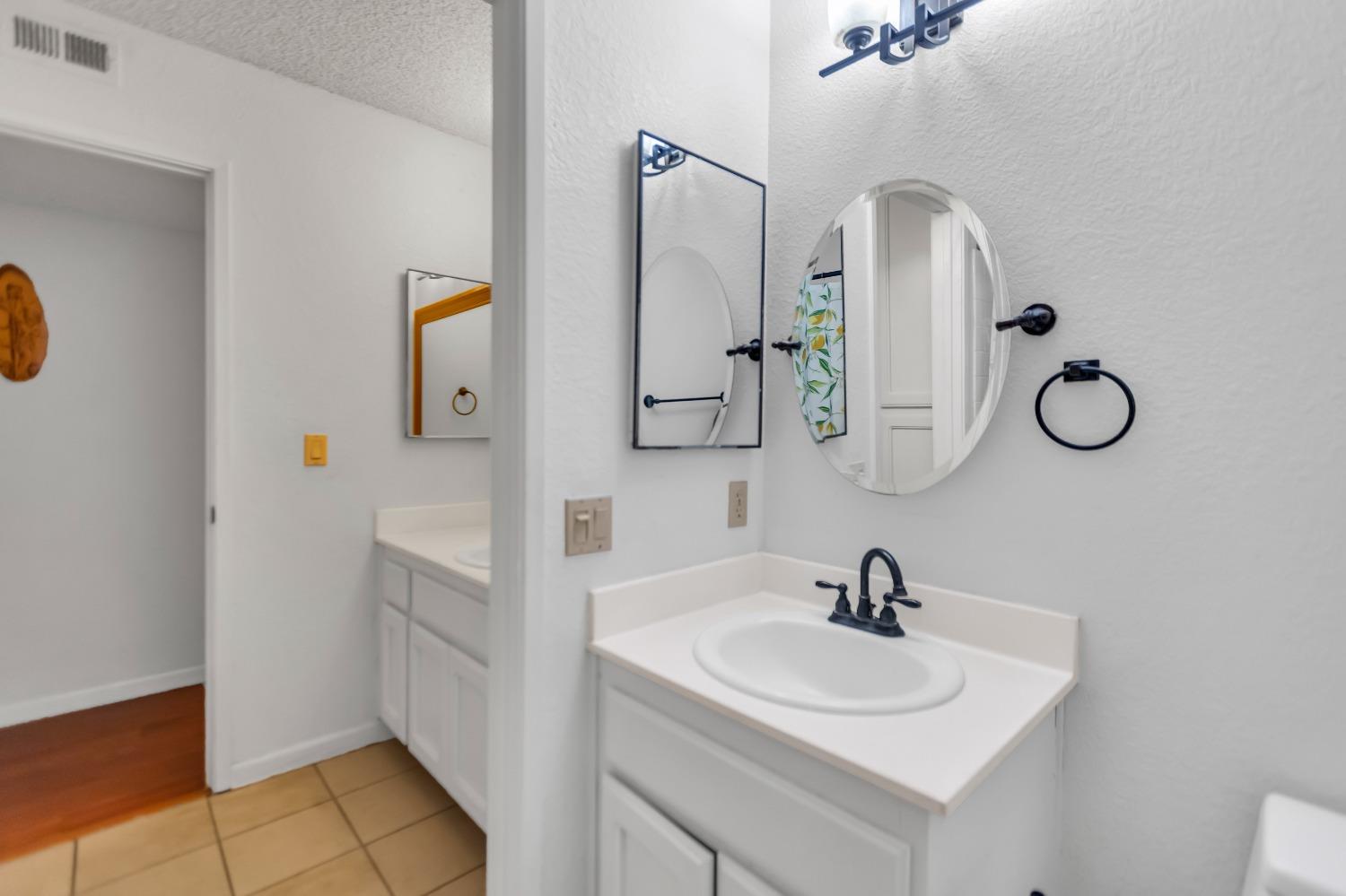 Detail Gallery Image 17 of 35 For 1246 Pebblewood Dr, Sacramento,  CA 95833 - 3 Beds | 2 Baths