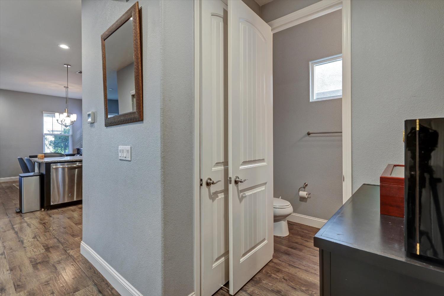 Detail Gallery Image 10 of 44 For 3682 Gozo Island Ave, Sacramento,  CA 95834 - 3 Beds | 2/1 Baths