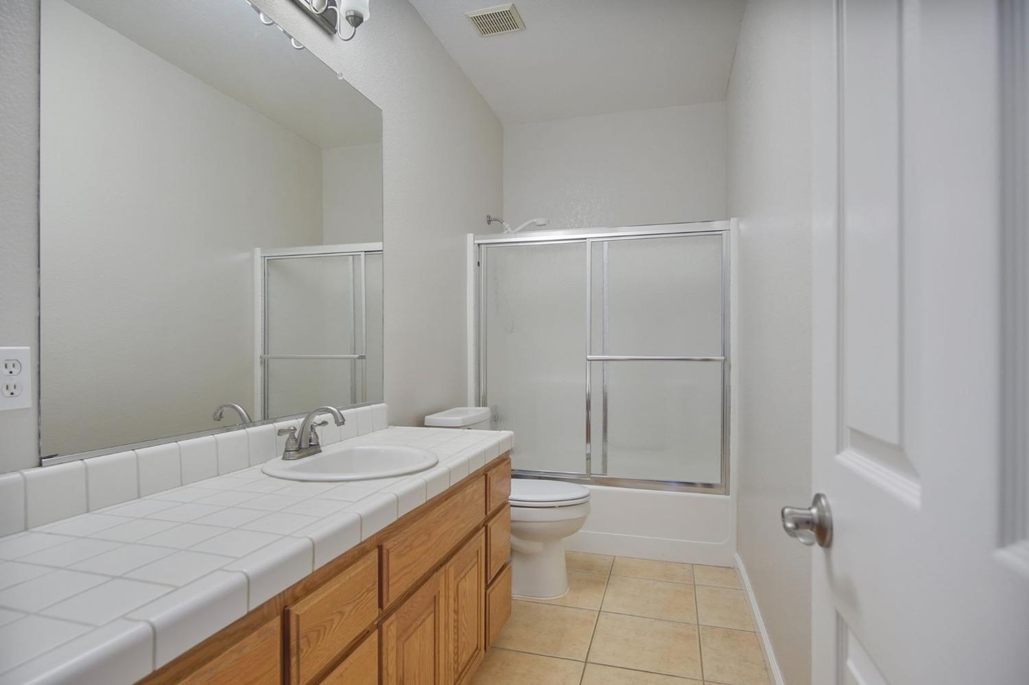 Detail Gallery Image 15 of 24 For 3675 Colorado, Turlock,  CA 95382 - 3 Beds | 2 Baths