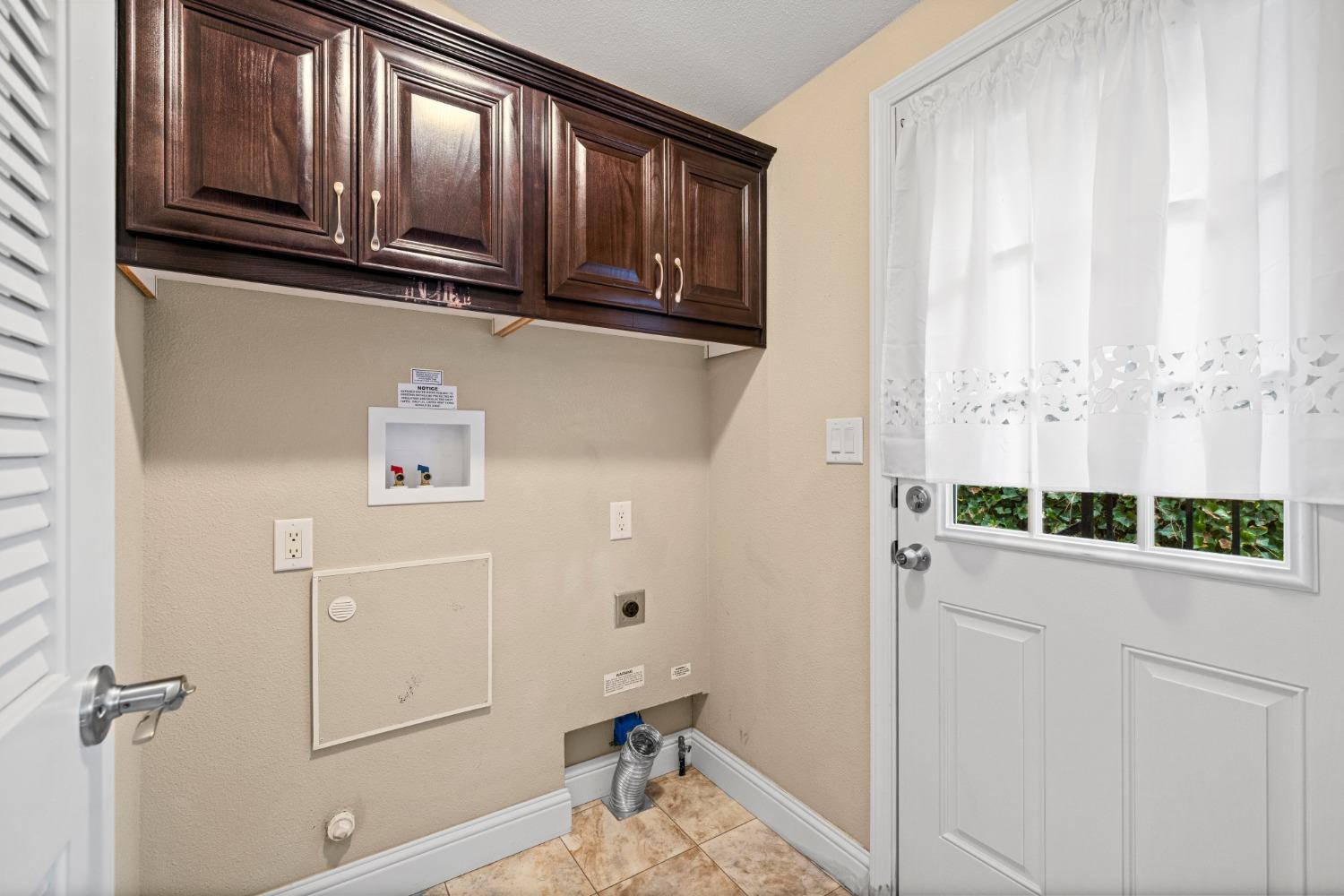 Detail Gallery Image 15 of 49 For 1281 Pleasant Valley Rd 18, Diamond Springs,  CA 95619 - 3 Beds | 2 Baths