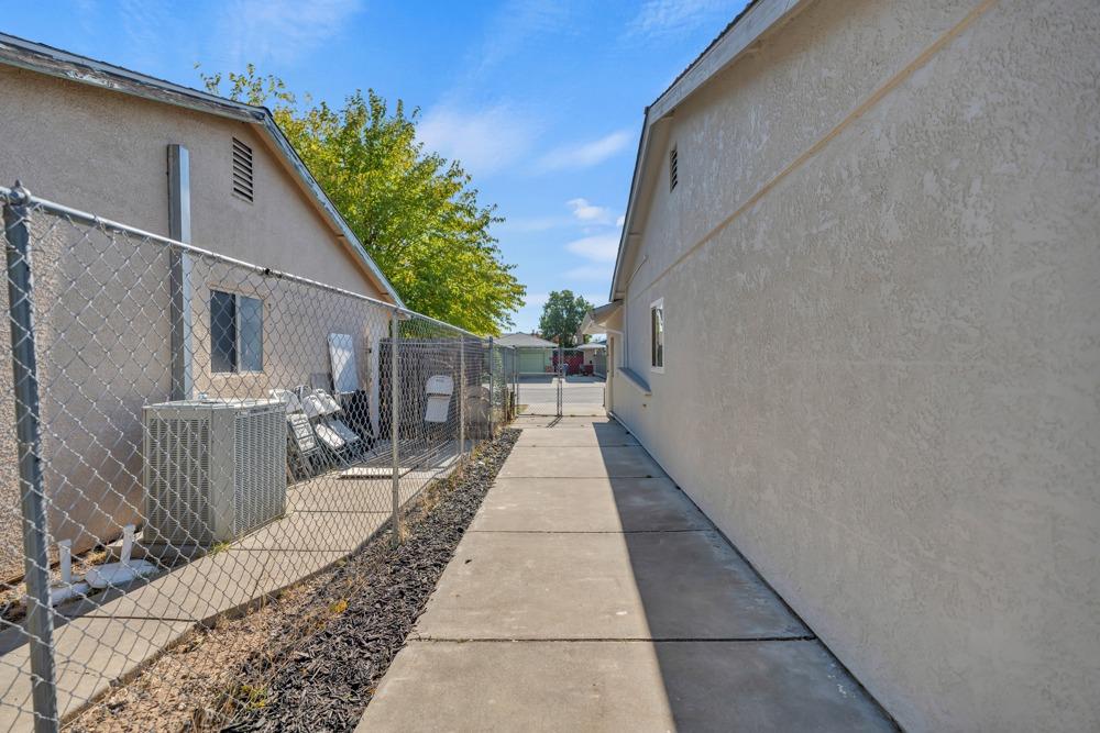 Detail Gallery Image 42 of 50 For 5853 Ambler St, Sacramento,  CA 95823 - 4 Beds | 2 Baths