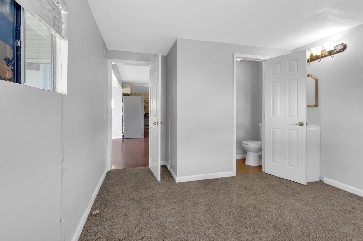 Detail Gallery Image 8 of 19 For 7319 Bold Ln, Sacramento,  CA 95823 - 2 Beds | 2 Baths