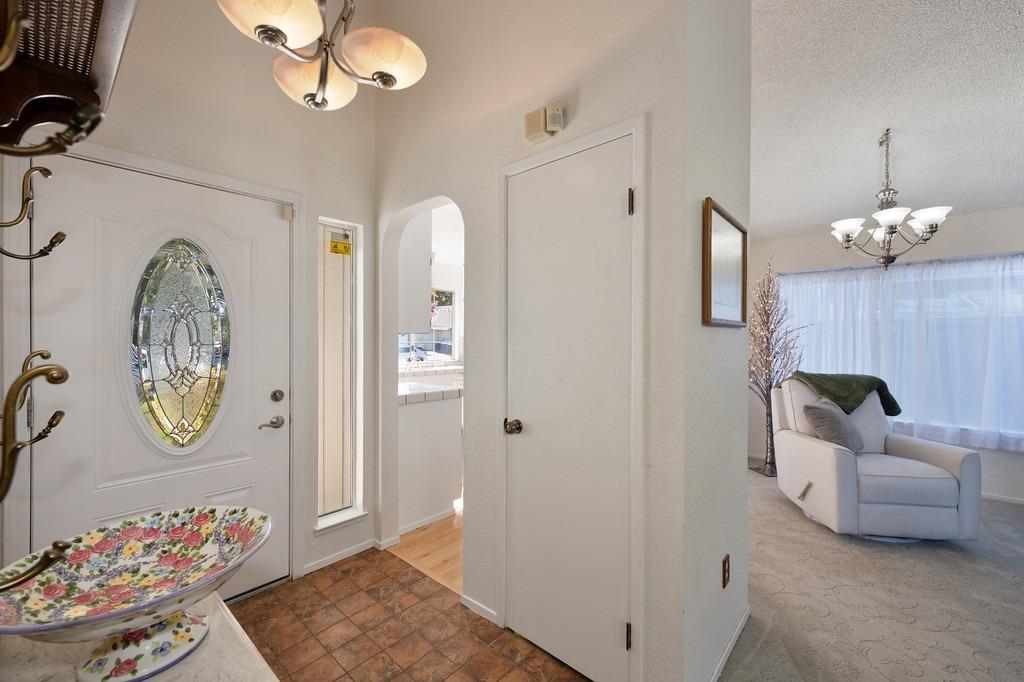 Detail Gallery Image 16 of 31 For 3112 Mill Oak Way, Sacramento,  CA 95833 - 3 Beds | 2 Baths