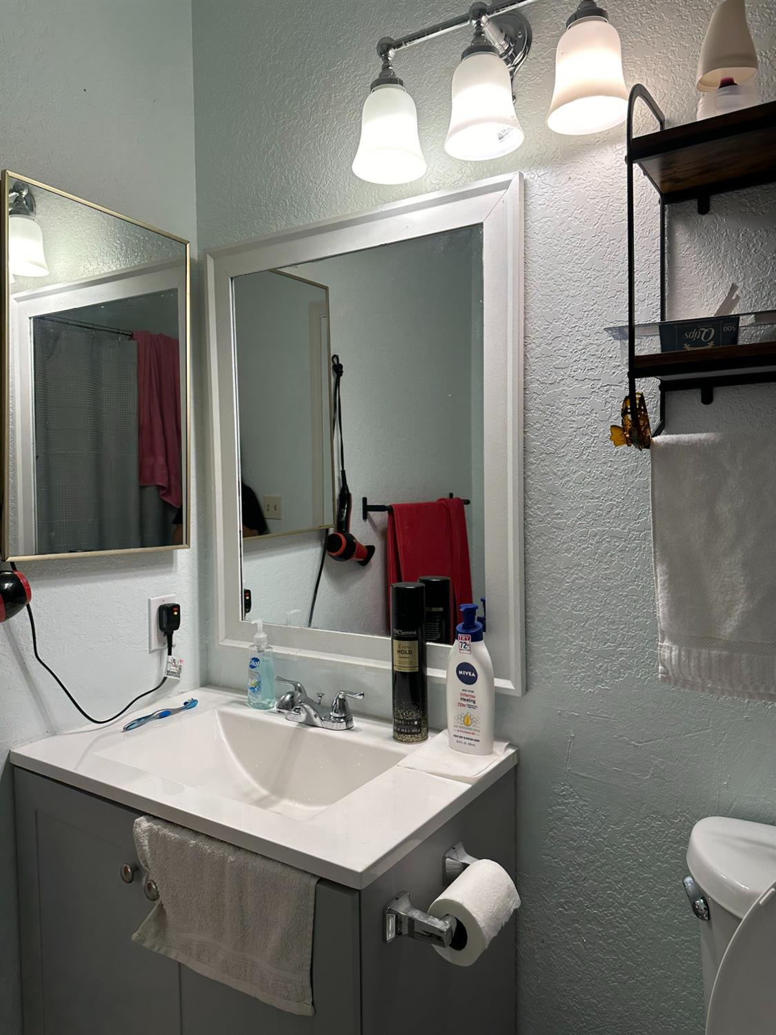 Detail Gallery Image 14 of 17 For 6215 Fowler Ave, Sacramento,  CA 95828 - 2 Beds | 2 Baths