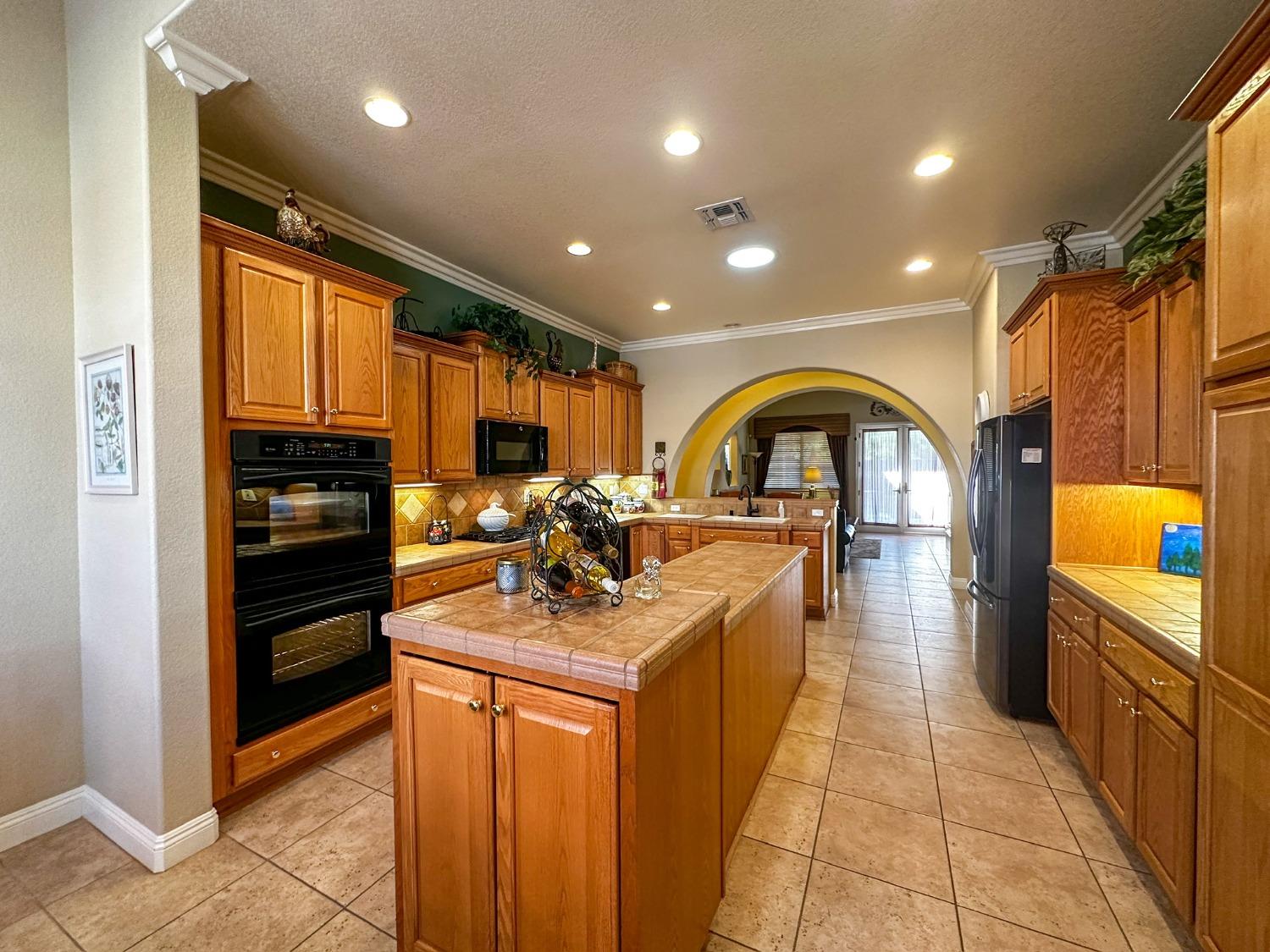 Detail Gallery Image 14 of 64 For 2818 Rockaway Ln, Sacramento,  CA 95835 - 2 Beds | 2/1 Baths