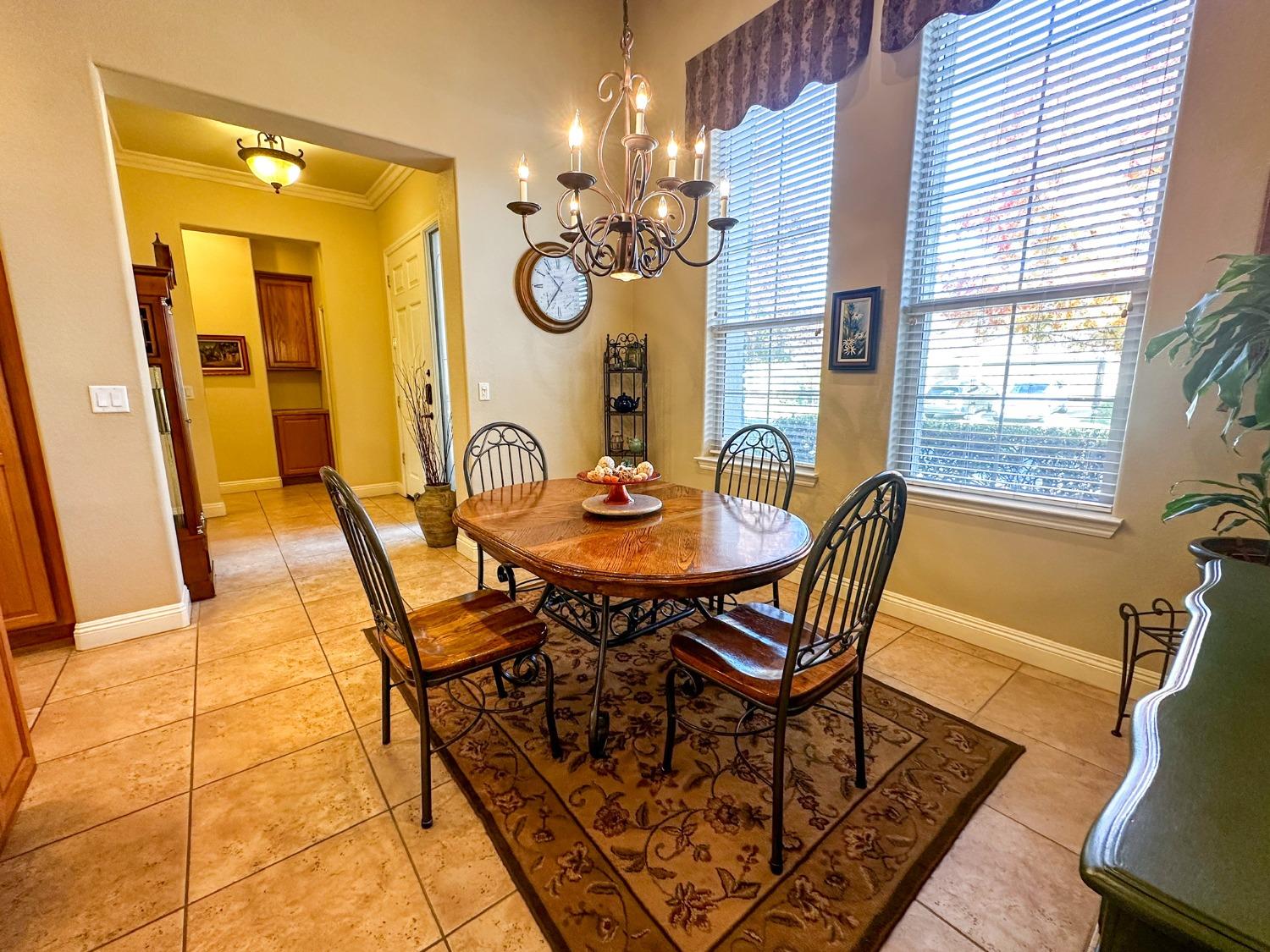 Detail Gallery Image 9 of 64 For 2818 Rockaway Ln, Sacramento,  CA 95835 - 2 Beds | 2/1 Baths