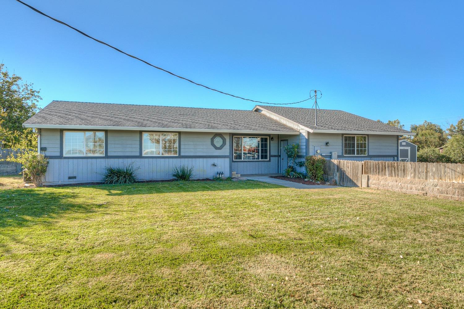 Detail Gallery Image 1 of 50 For 2135 Lurline Ave, Colusa,  CA 95932 - 3 Beds | 2 Baths