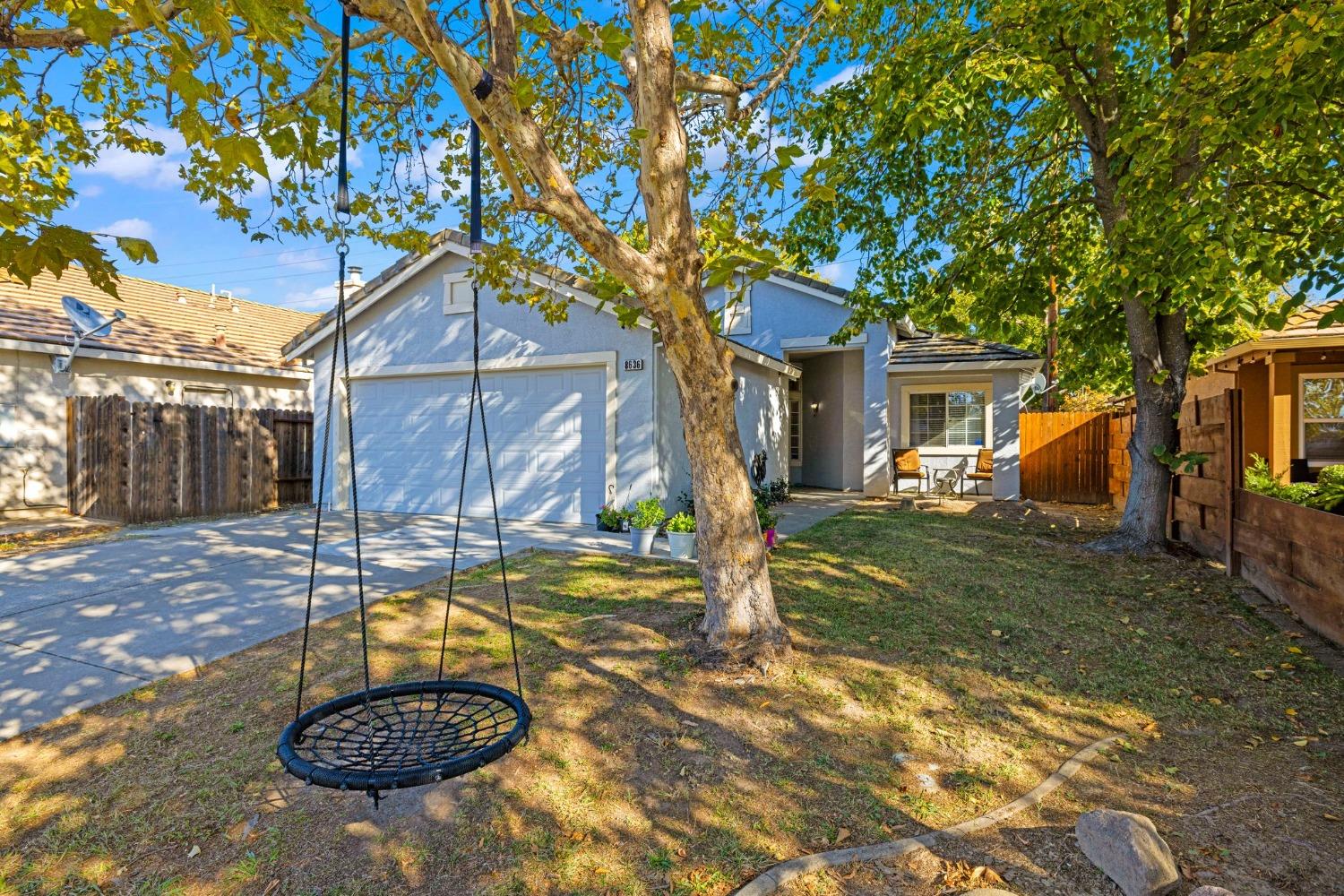 Detail Gallery Image 4 of 50 For 8636 Acacia Woods Ct, Antelope,  CA 95843 - 3 Beds | 2 Baths