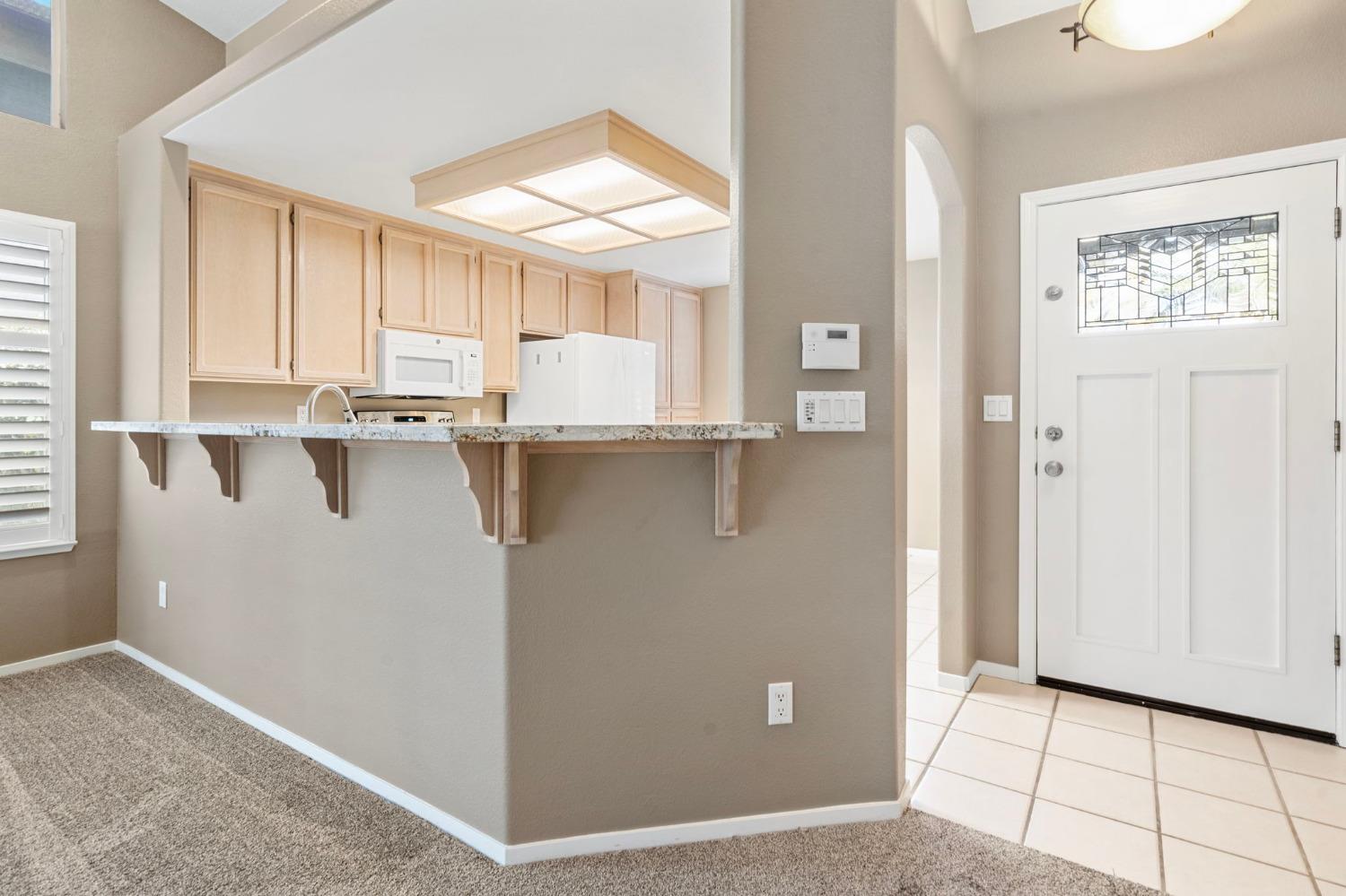 Detail Gallery Image 9 of 58 For 1932 Rockypoint Way, Riverbank,  CA 95367 - 3 Beds | 2 Baths