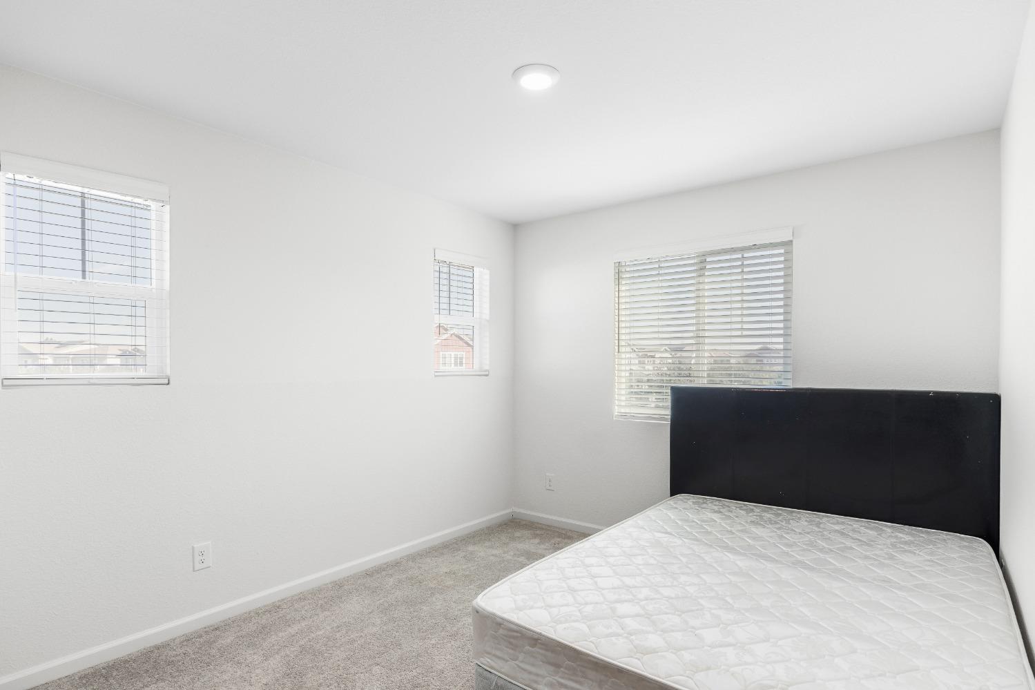 Detail Gallery Image 32 of 38 For 2 Bridgehome Ct, Sacramento,  CA 95834 - 3 Beds | 2/1 Baths