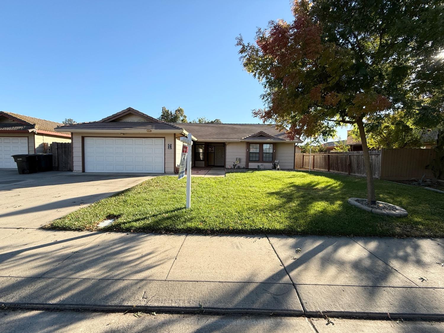 Detail Gallery Image 1 of 19 For 3316 Blackrock Pl, Modesto,  CA 95454 - 3 Beds | 2 Baths