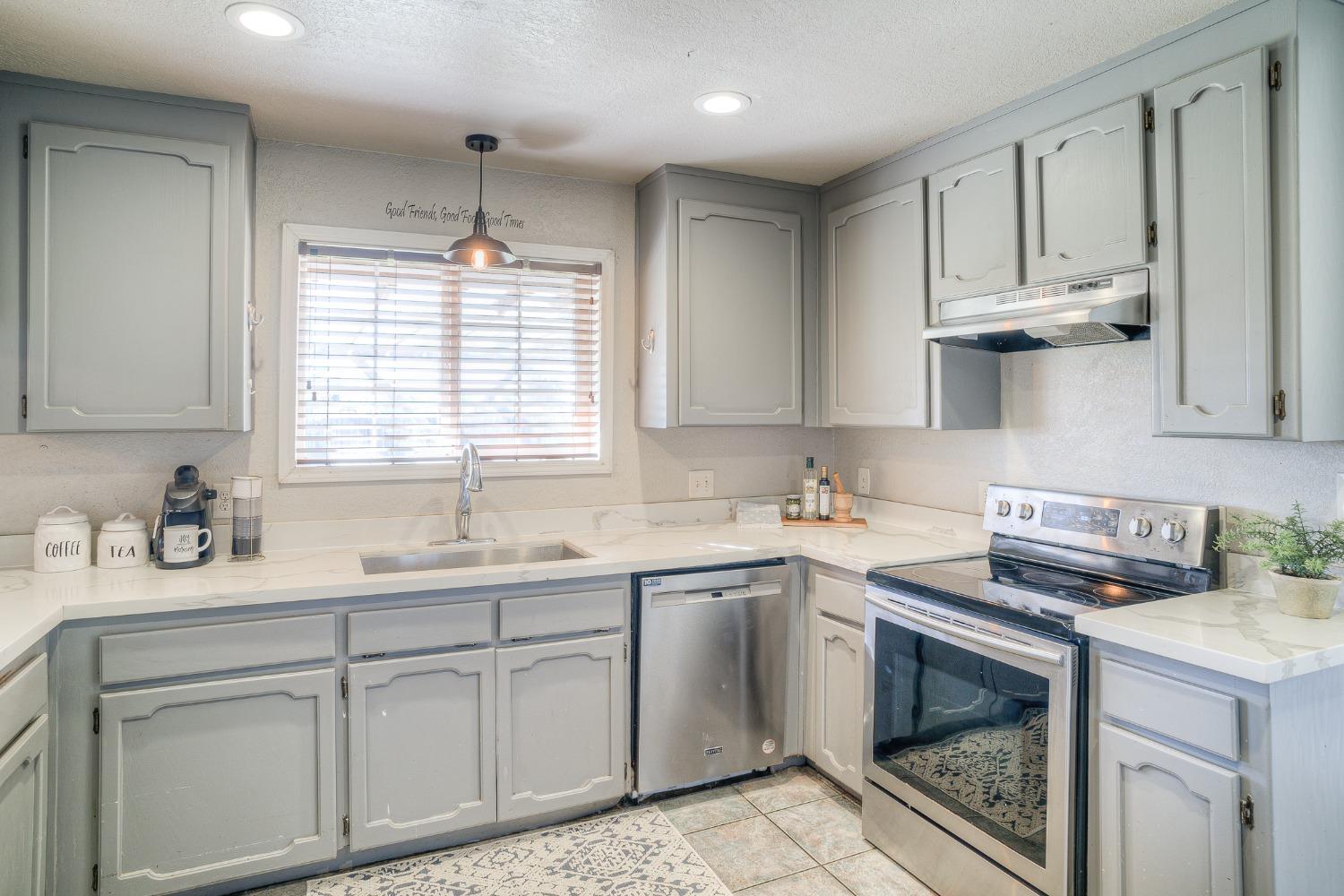 Detail Gallery Image 13 of 50 For 2135 Lurline Ave, Colusa,  CA 95932 - 3 Beds | 2 Baths