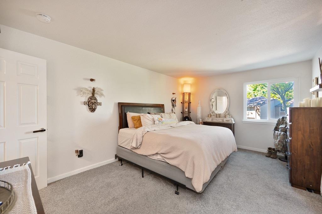 Detail Gallery Image 40 of 59 For 5270 Lake Knoll Ln, Fair Oaks,  CA 95628 - 3 Beds | 2/1 Baths