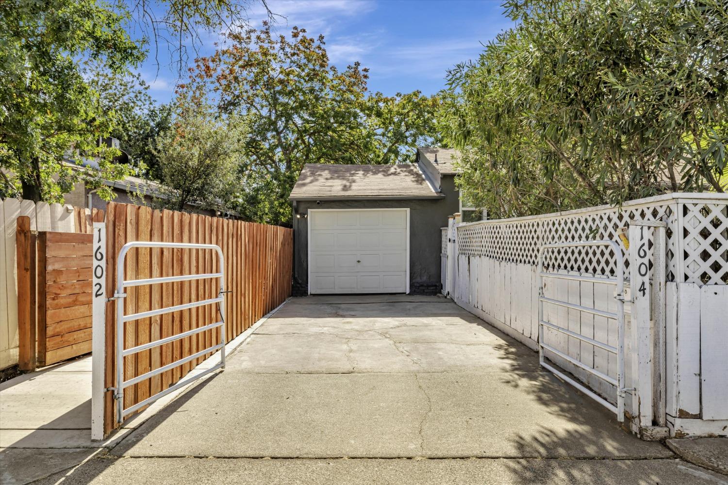 Detail Gallery Image 2 of 47 For 1604 Teresa St, Modesto,  CA 95350 - 4 Beds | 2 Baths