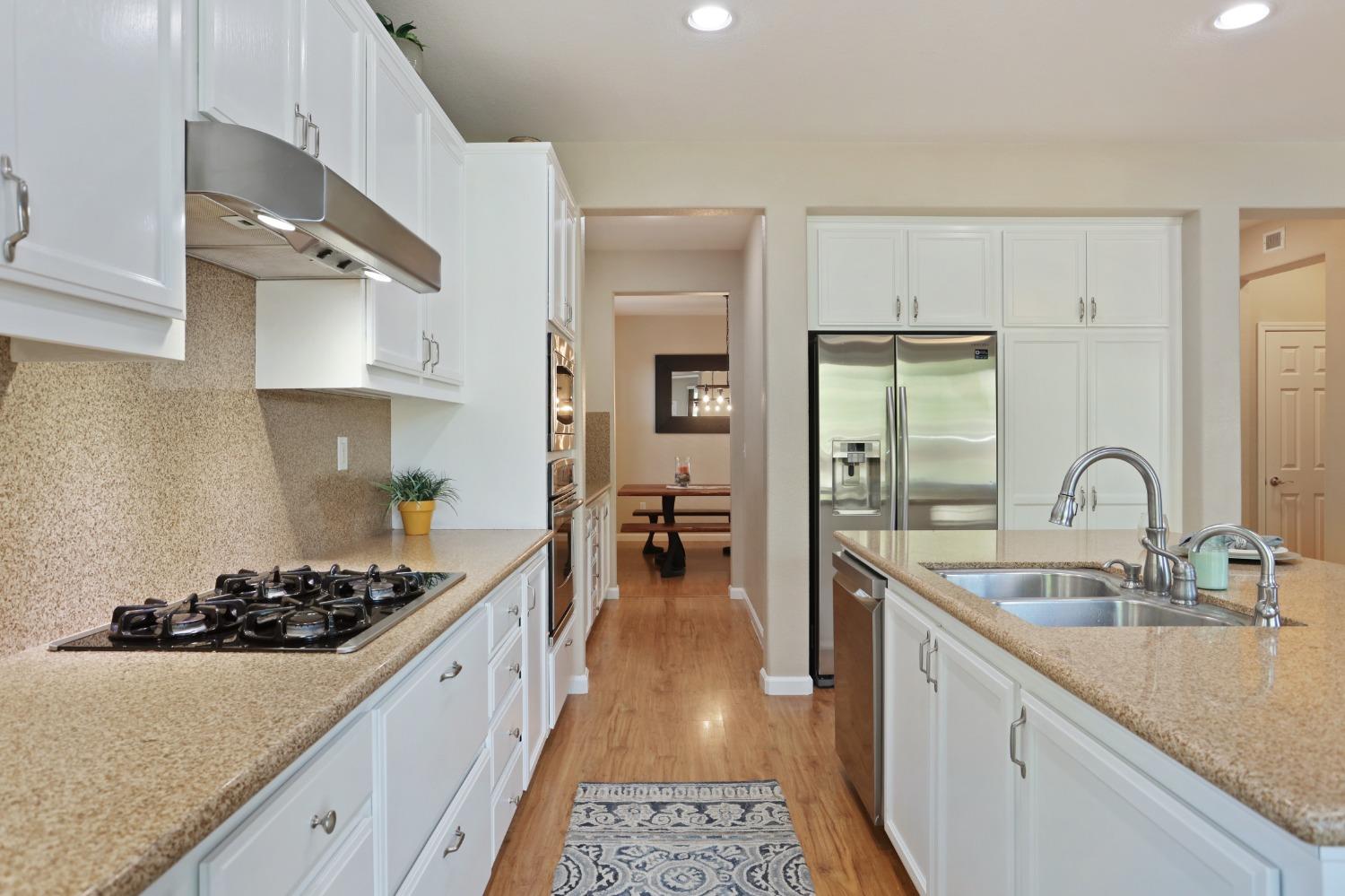 Detail Gallery Image 16 of 38 For 1511 Augusta Pointe Dr, Ripon,  CA 95366 - 5 Beds | 3/1 Baths