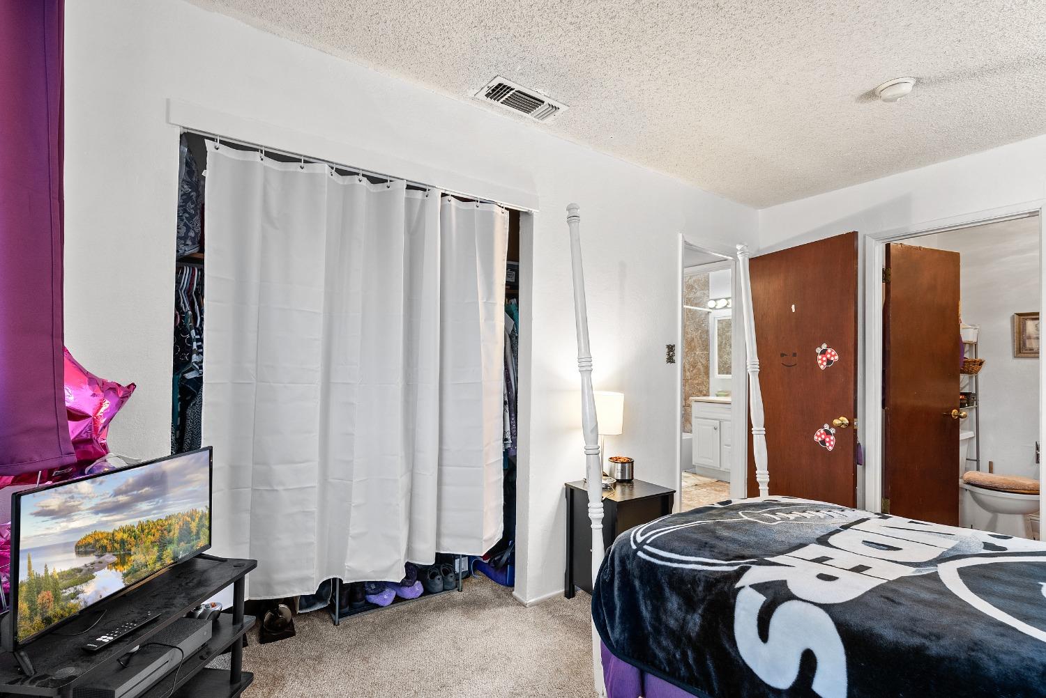 Detail Gallery Image 27 of 42 For 2711 52nd Ave, Sacramento,  CA 95822 - 3 Beds | 2 Baths