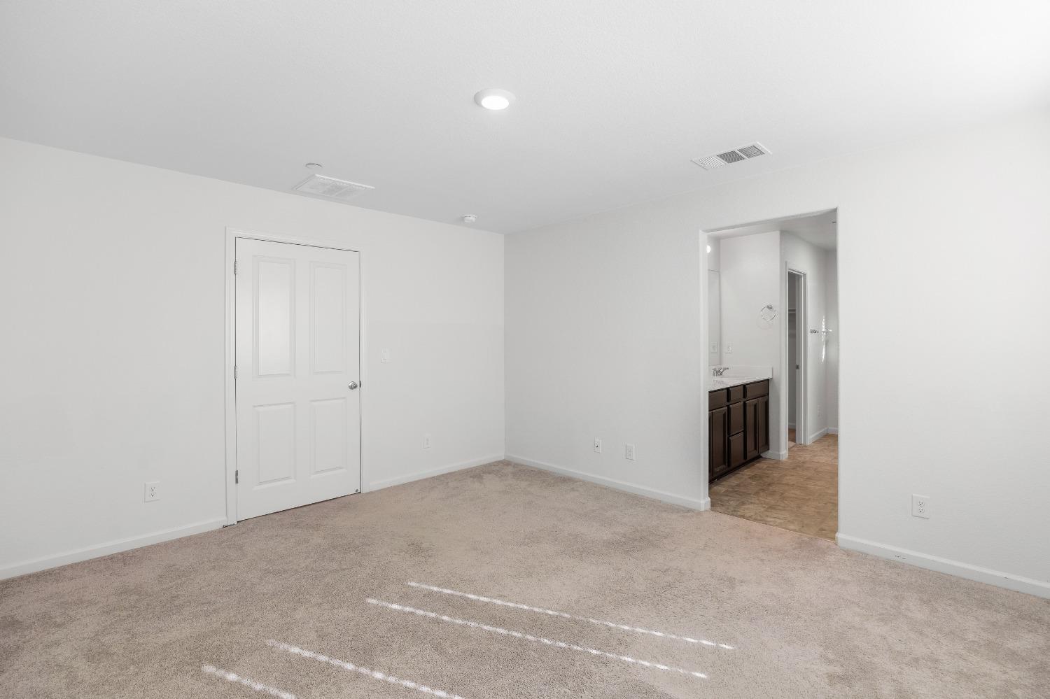 Detail Gallery Image 23 of 38 For 2 Bridgehome Ct, Sacramento,  CA 95834 - 3 Beds | 2/1 Baths