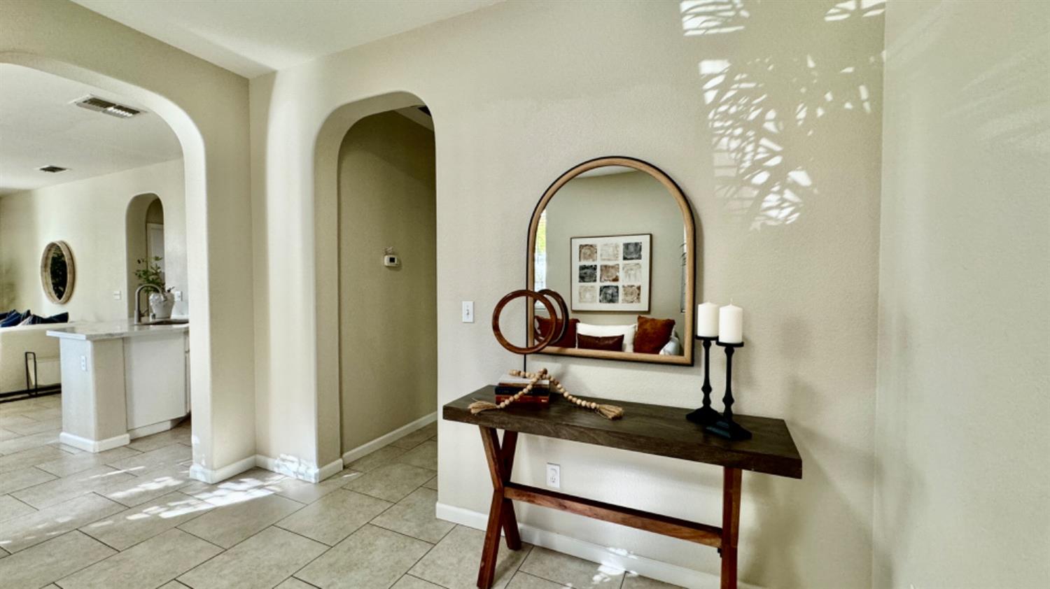 Detail Gallery Image 6 of 50 For 3101 Brunnet Ln, Sacramento,  CA 95833 - 3 Beds | 2 Baths