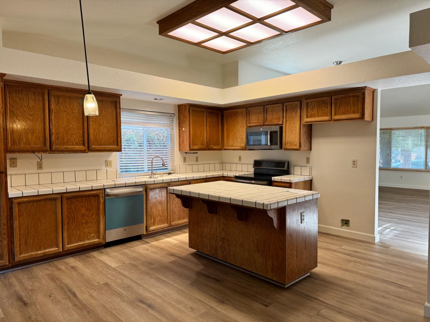 Detail Gallery Image 17 of 18 For 8041 Angelica Pl, Sacramento,  CA 95829 - 4 Beds | 2 Baths