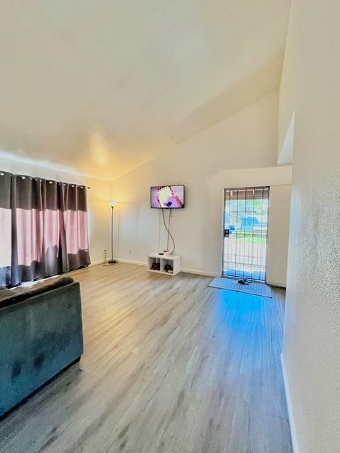 Detail Gallery Image 10 of 21 For 3702 W Benjamin Holt Dr #18,  Stockton,  CA 95219 - 1 Beds | 1 Baths