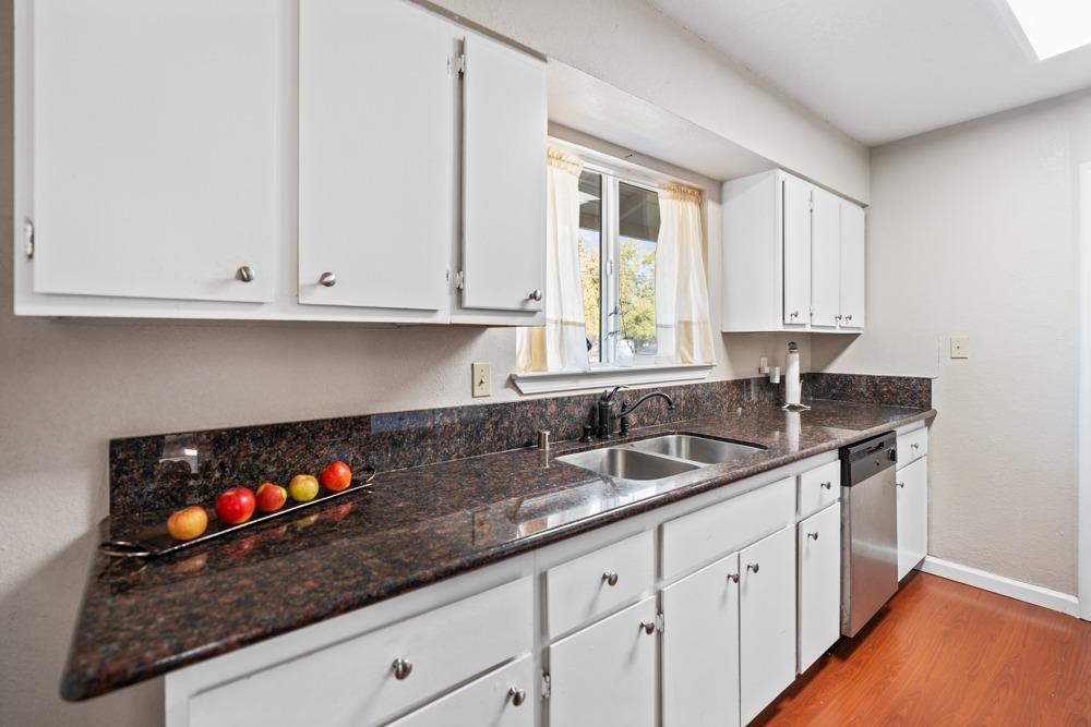 Detail Gallery Image 10 of 36 For 3108 Hurley Way, Sacramento,  CA 95864 - 3 Beds | 1 Baths