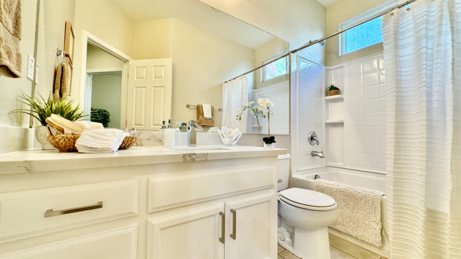 Detail Gallery Image 32 of 50 For 3101 Brunnet Ln, Sacramento,  CA 95833 - 3 Beds | 2 Baths