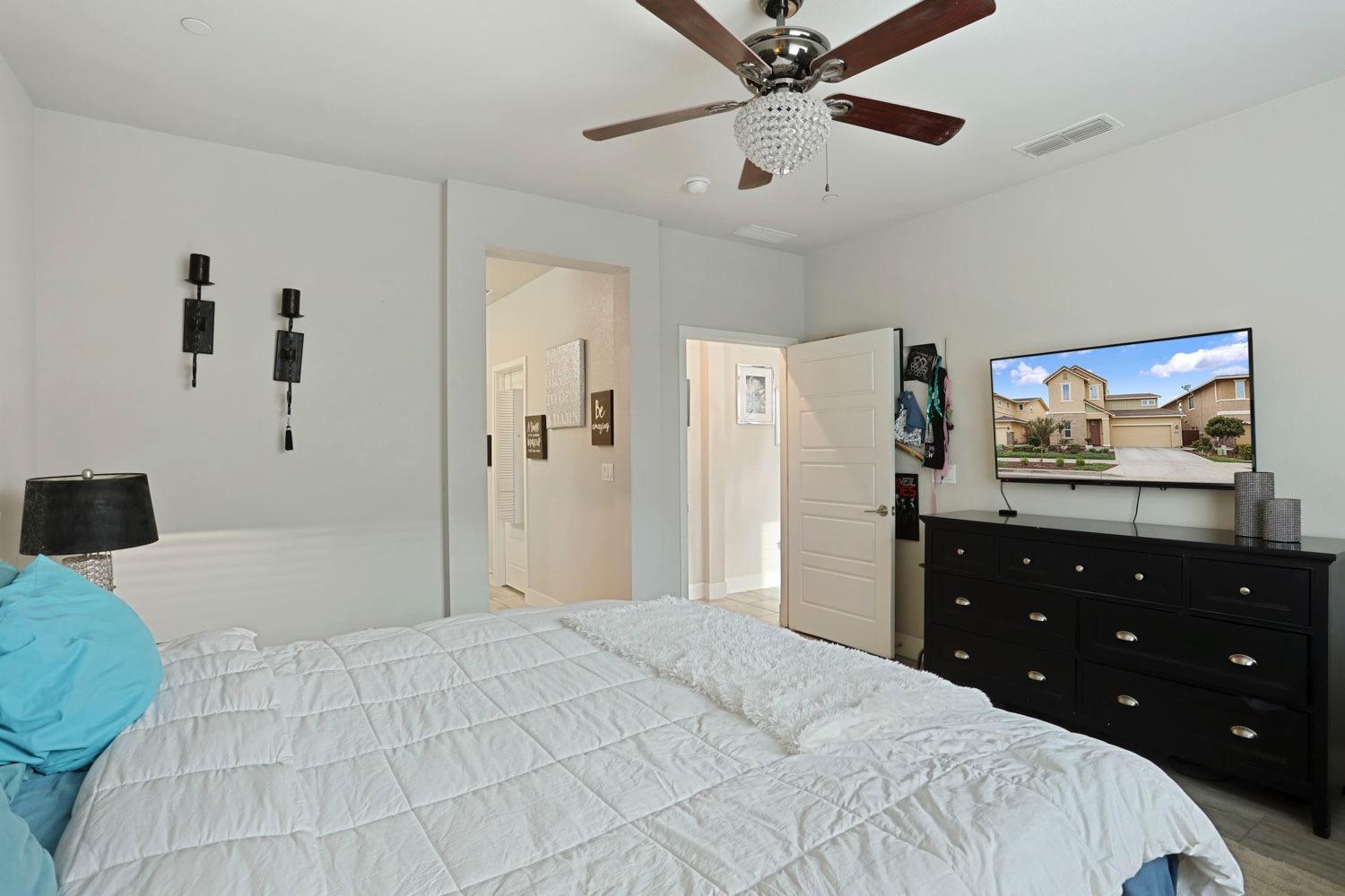 Detail Gallery Image 23 of 57 For 4549 Acacia Ridge St, Sacramento,  CA 95834 - 4 Beds | 3/1 Baths