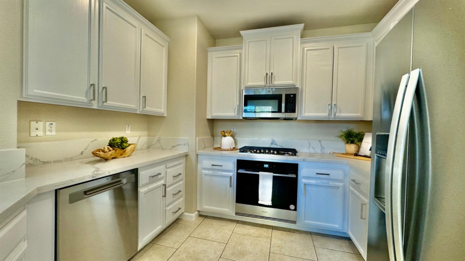 Detail Gallery Image 9 of 50 For 3101 Brunnet Ln, Sacramento,  CA 95833 - 3 Beds | 2 Baths