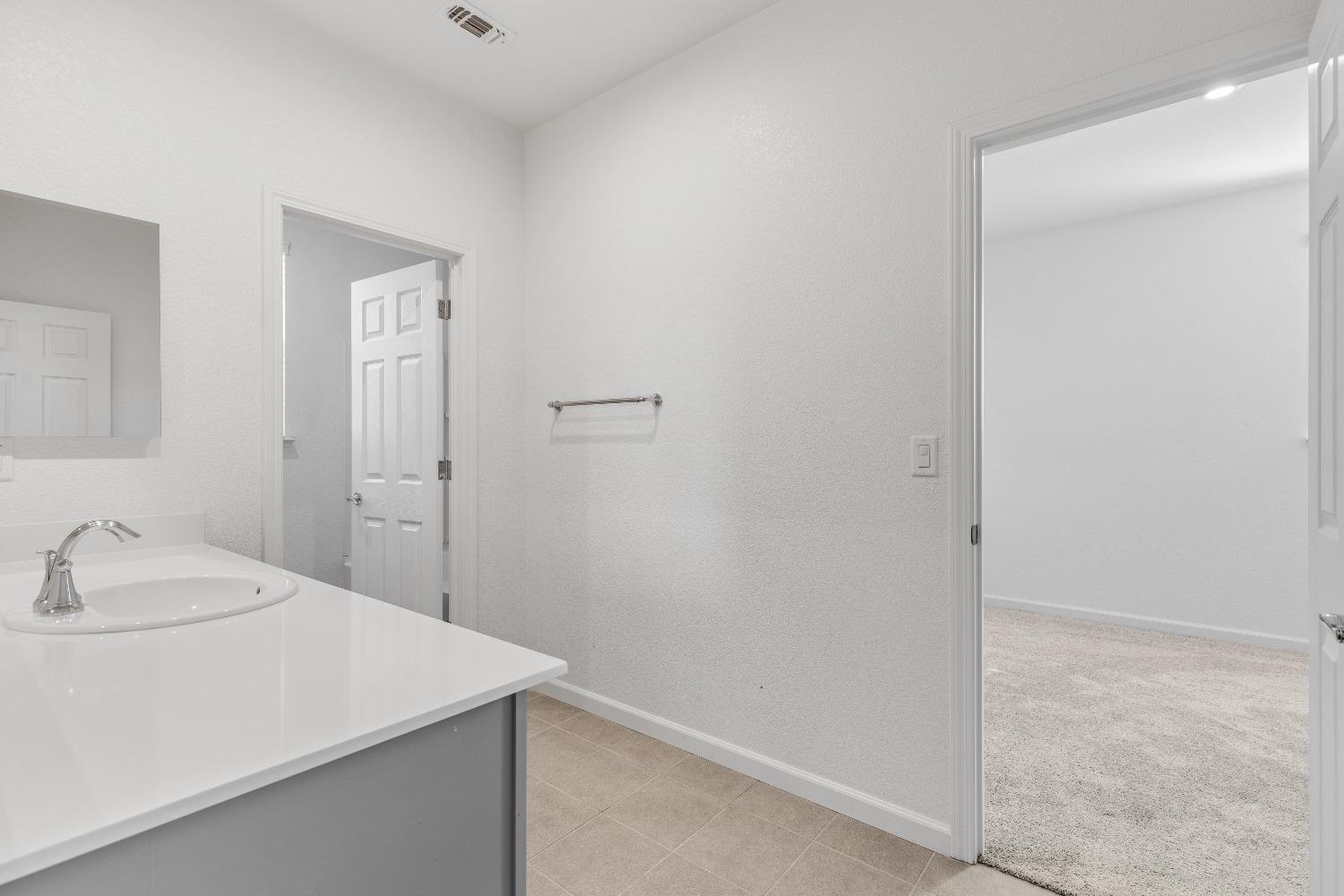 Detail Gallery Image 22 of 38 For 1324 Ironside Pl, Roseville,  CA 95747 - 3 Beds | 2/1 Baths