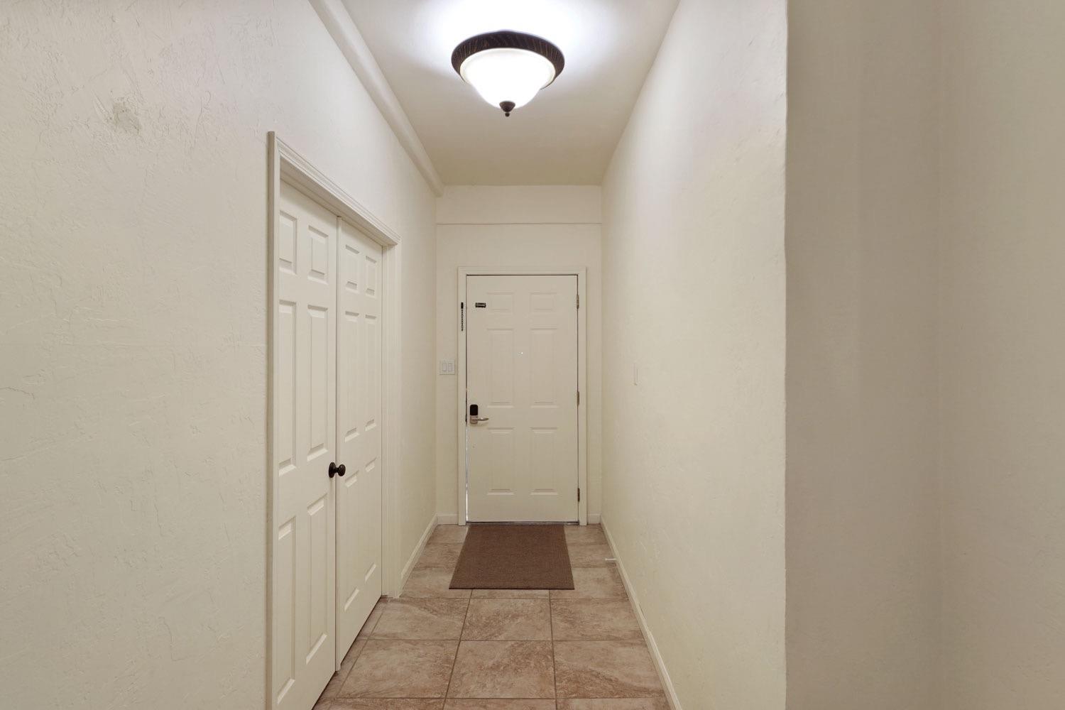 Detail Gallery Image 12 of 69 For 1419 Lake St, Lodi,  CA 95242 - 4 Beds | 1/1 Baths