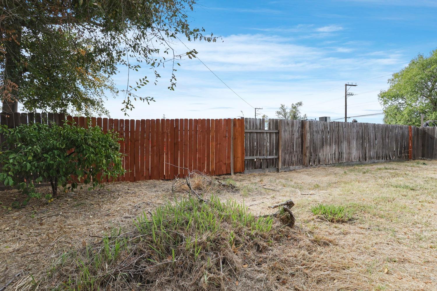 Detail Gallery Image 36 of 36 For 8108 Haystack Dr, Sacramento,  CA 95828 - 3 Beds | 2 Baths