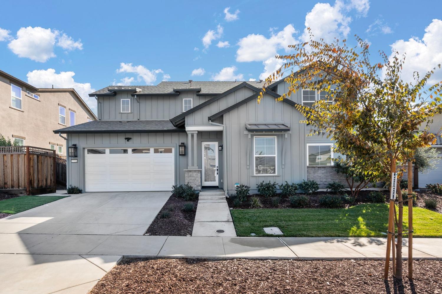 Detail Gallery Image 2 of 64 For 17214 Bowling Ct, Lathrop,  CA 95330 - 4 Beds | 3/1 Baths