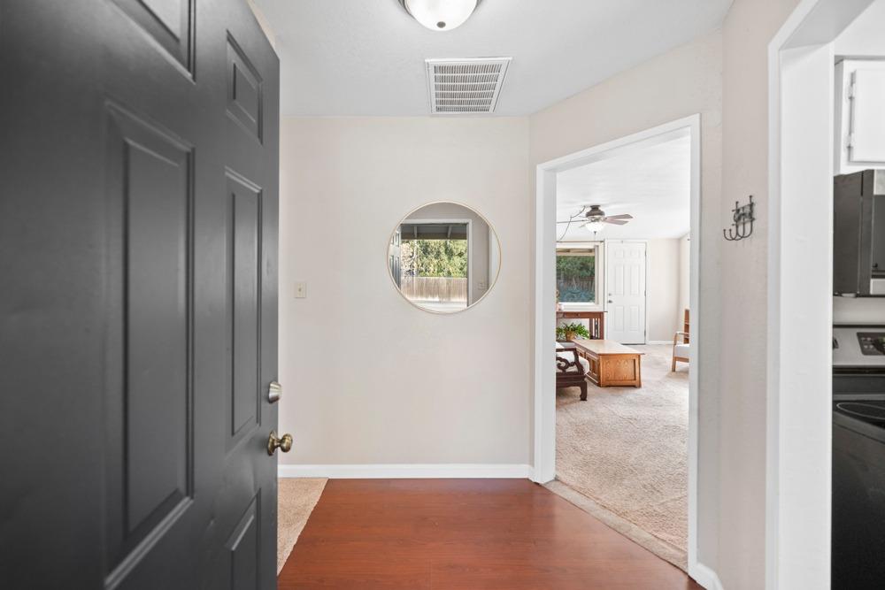 Detail Gallery Image 5 of 36 For 3108 Hurley Way, Sacramento,  CA 95864 - 3 Beds | 1 Baths