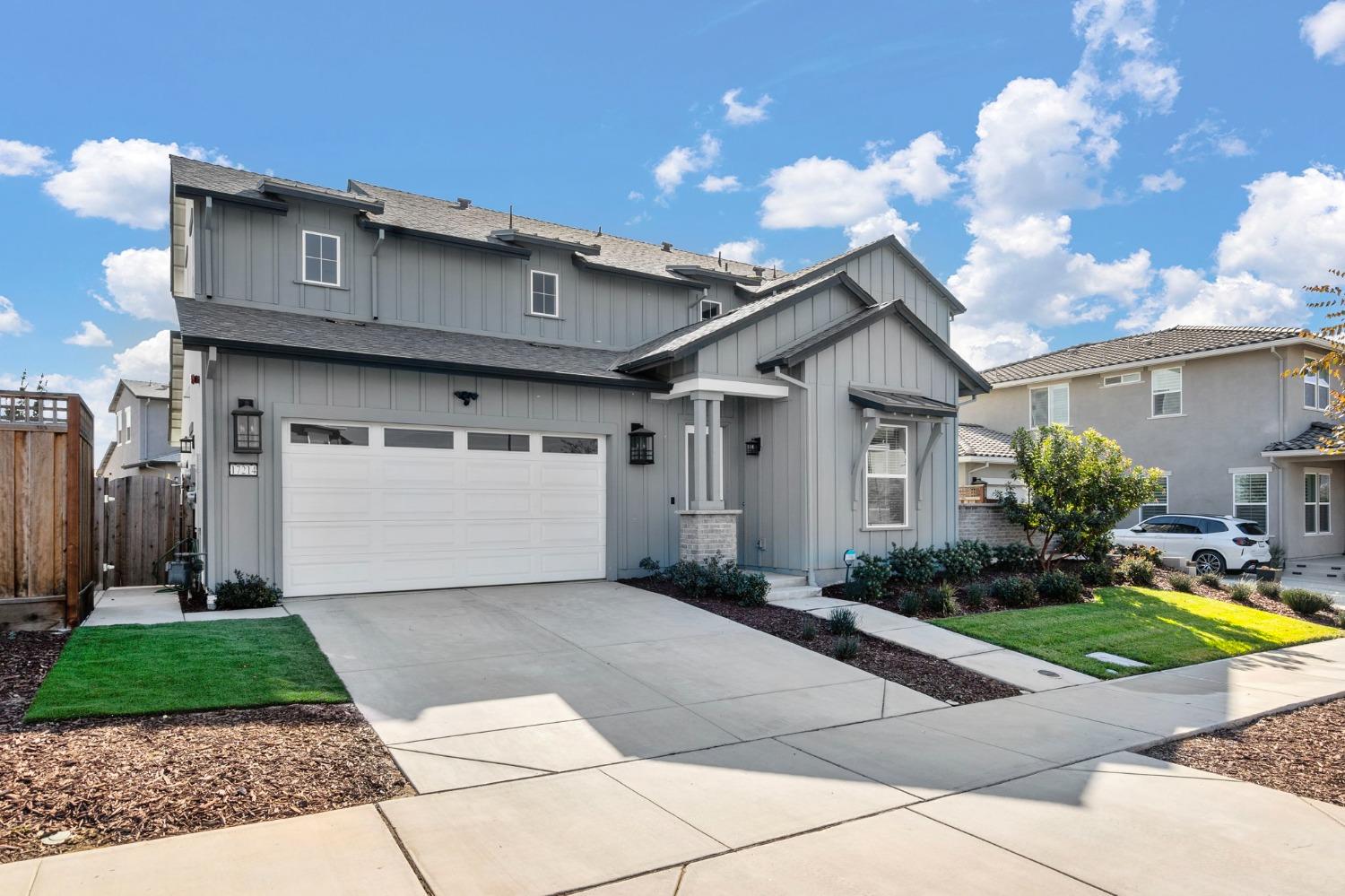 Detail Gallery Image 1 of 64 For 17214 Bowling Ct, Lathrop,  CA 95330 - 4 Beds | 3/1 Baths