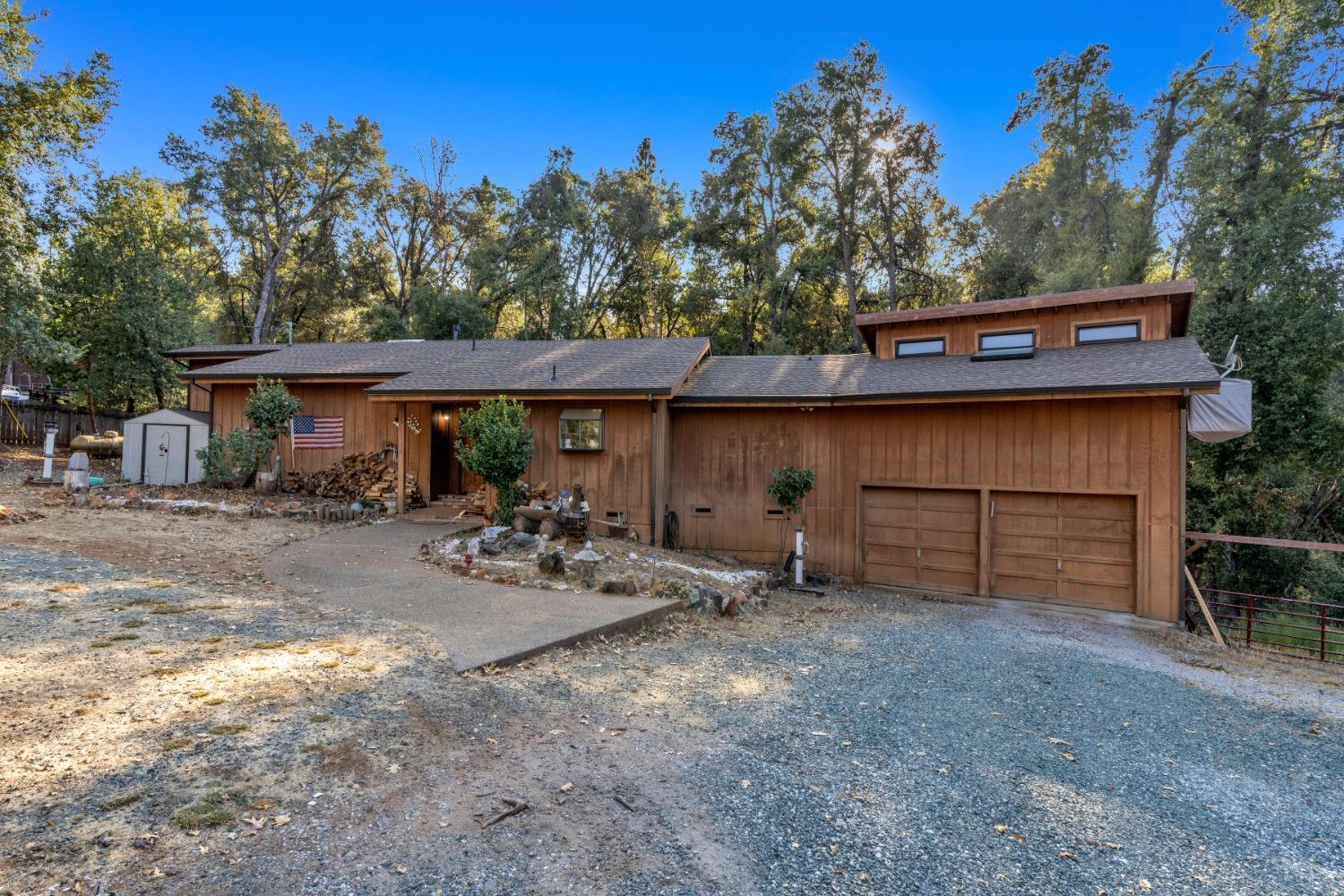 Detail Gallery Image 4 of 43 For 22549 Madrone Dr, Pioneer,  CA 95666 - 3 Beds | 2 Baths