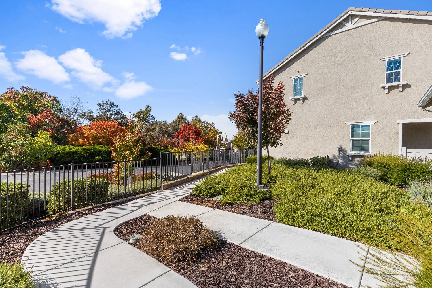 Detail Gallery Image 28 of 38 For 1324 Ironside Pl, Roseville,  CA 95747 - 3 Beds | 2/1 Baths