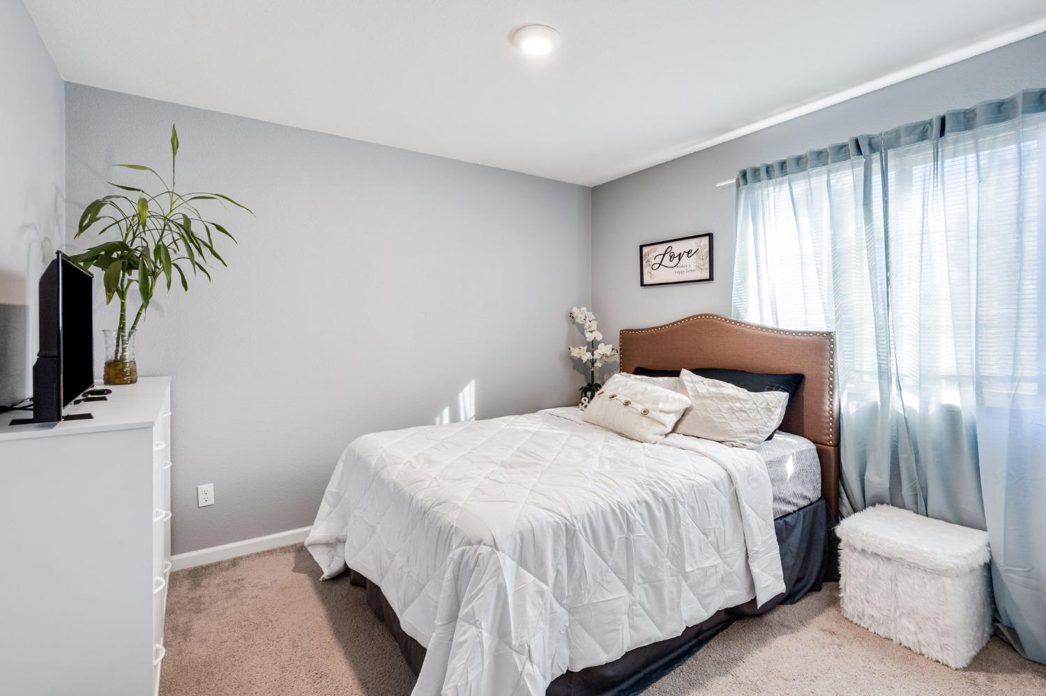 Detail Gallery Image 16 of 22 For 1643 Cameo Dr, Stockton,  CA 95206 - 3 Beds | 2/1 Baths