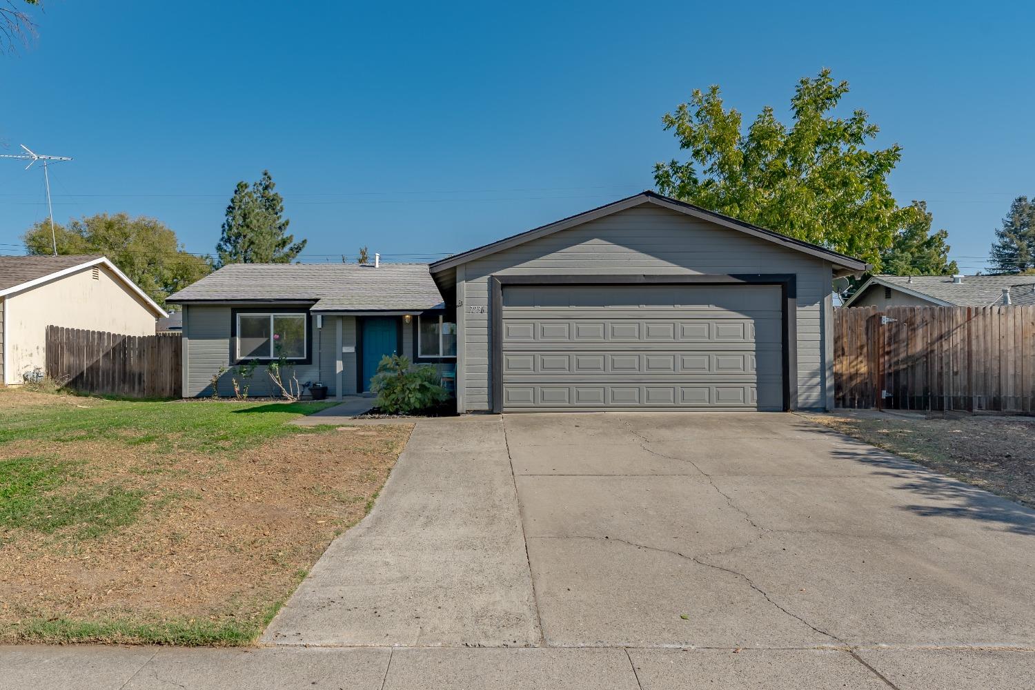 Detail Gallery Image 1 of 36 For 7236 Kersten St, Citrus Heights,  CA 95621 - 3 Beds | 1 Baths