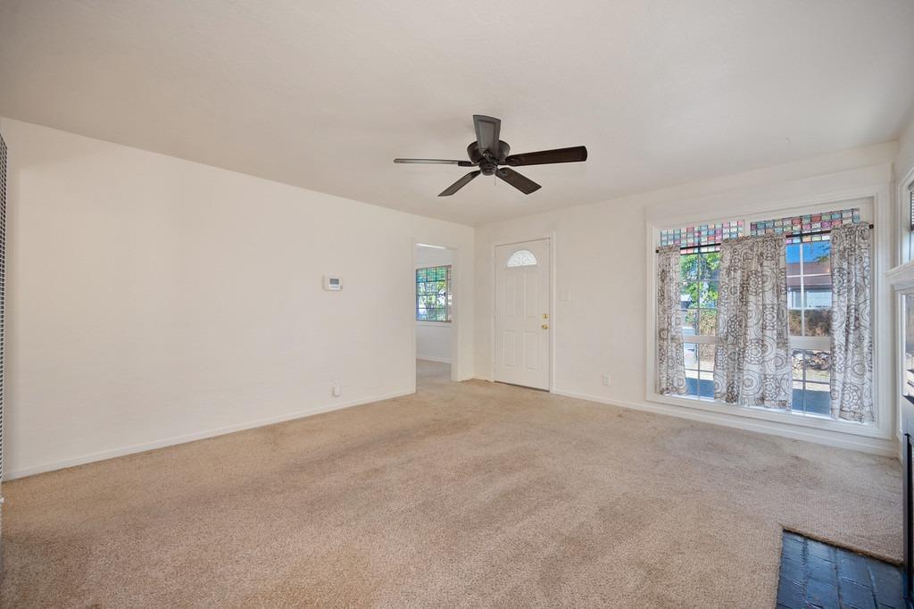 Detail Gallery Image 11 of 36 For 1732 Grand Ave, Sacramento,  CA 95838 - 2 Beds | 1 Baths