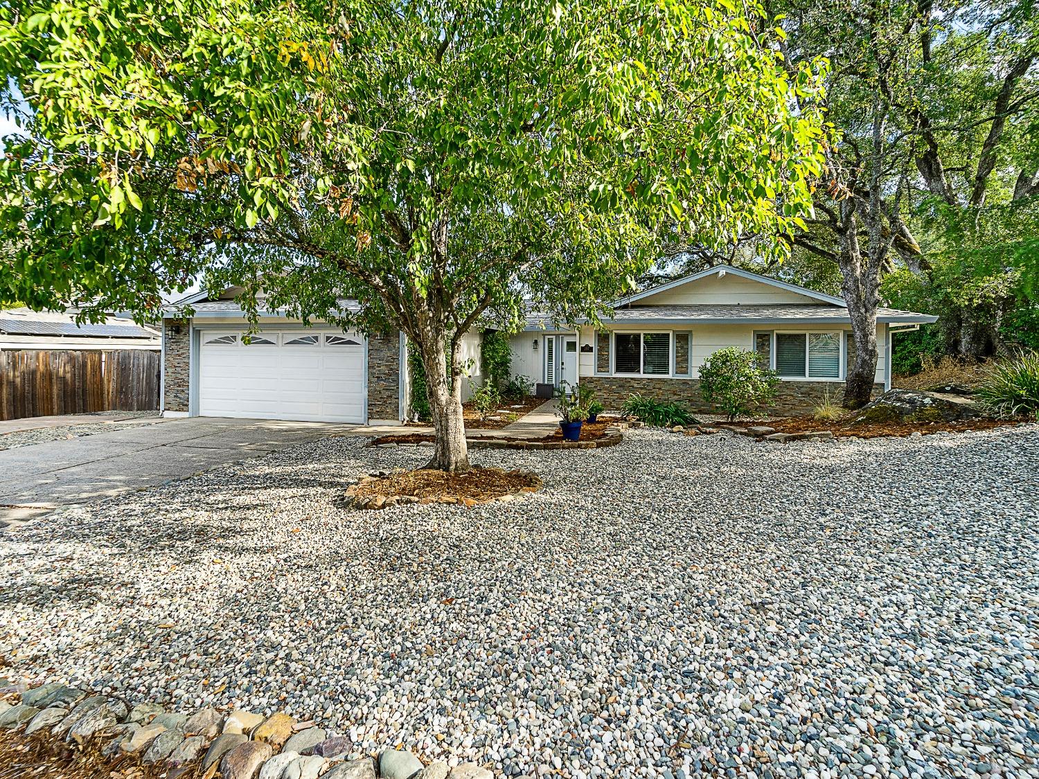 Detail Gallery Image 4 of 36 For 2417 Sandpiper Way, Cameron Park,  CA 95682 - 3 Beds | 2 Baths