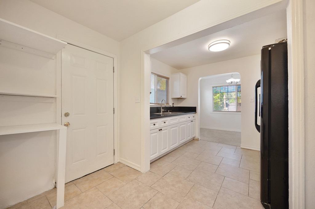 Detail Gallery Image 8 of 36 For 1732 Grand Ave, Sacramento,  CA 95838 - 2 Beds | 1 Baths