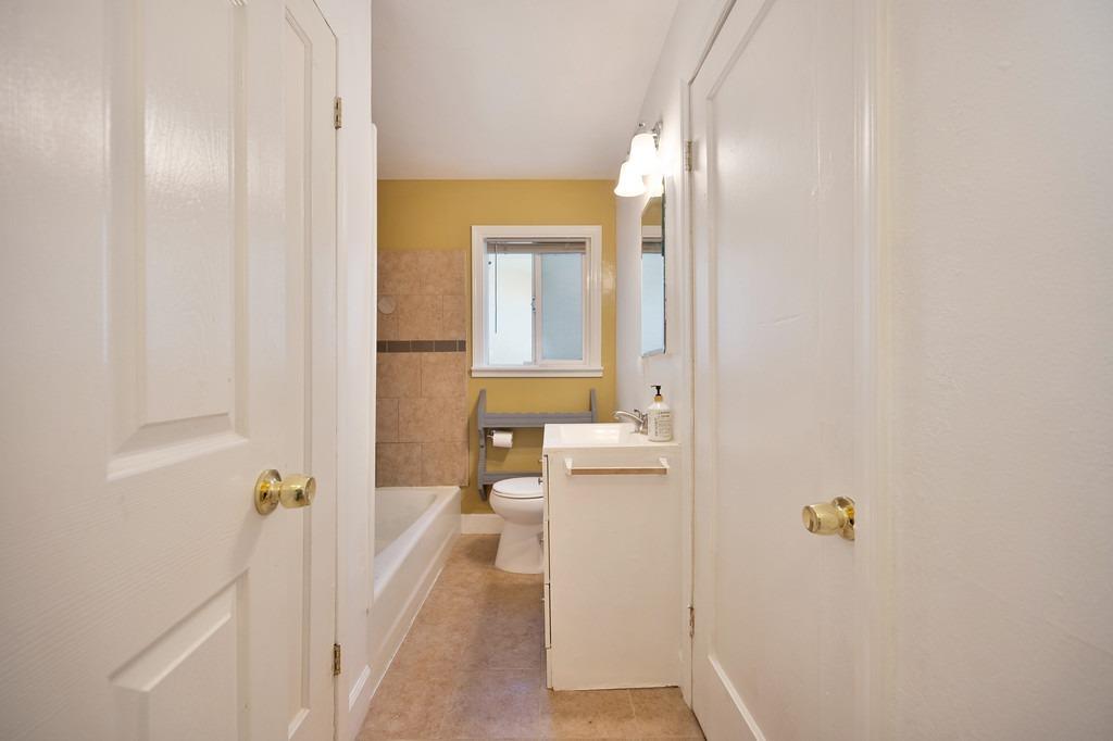 Detail Gallery Image 24 of 36 For 1732 Grand Ave, Sacramento,  CA 95838 - 2 Beds | 1 Baths