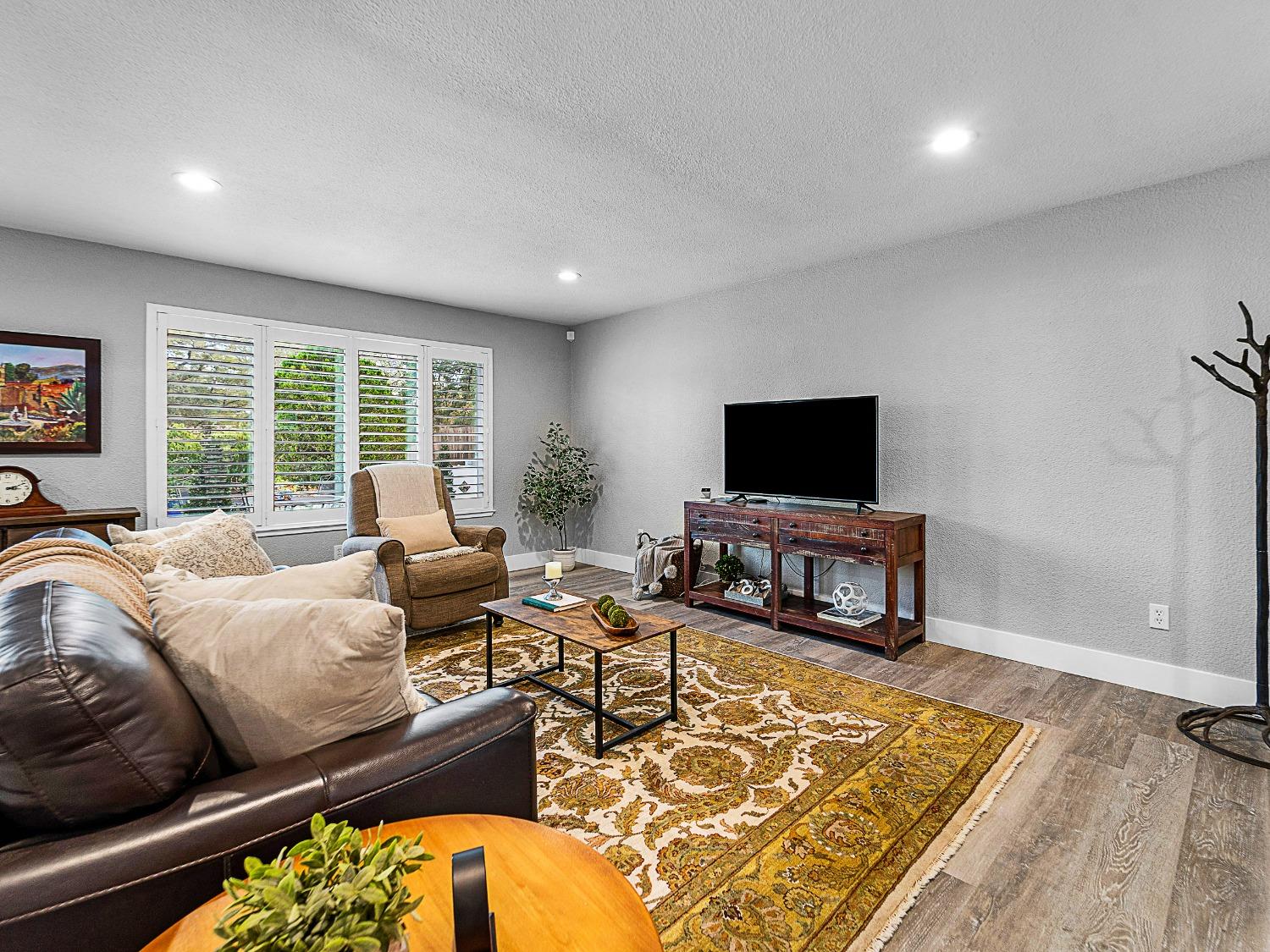 Detail Gallery Image 8 of 36 For 2417 Sandpiper Way, Cameron Park,  CA 95682 - 3 Beds | 2 Baths