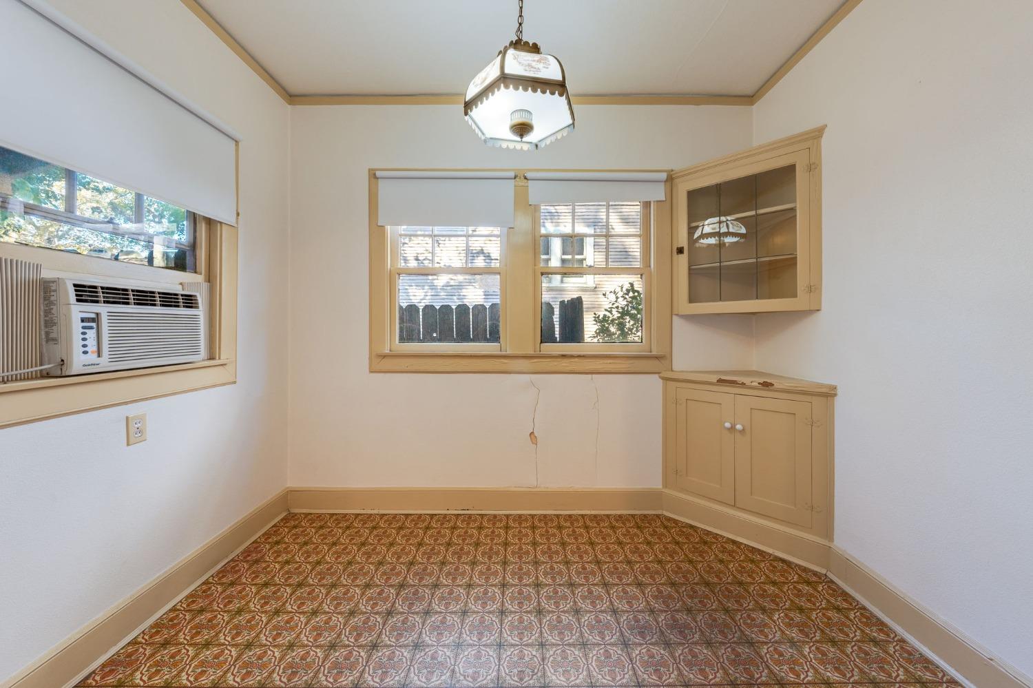 Detail Gallery Image 16 of 32 For 2824 F St, Sacramento,  CA 95816 - 2 Beds | 1 Baths